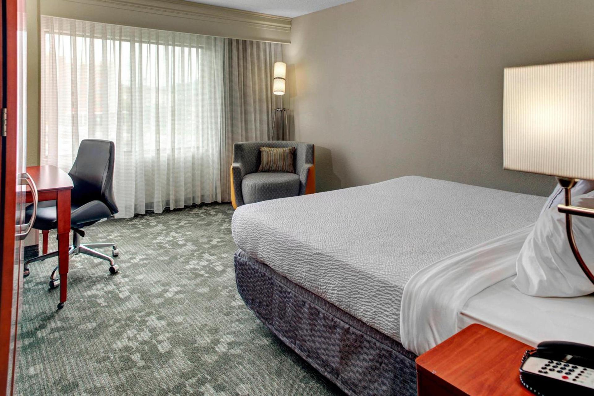 Courtyard by Marriott Anniston Oxford photo 29