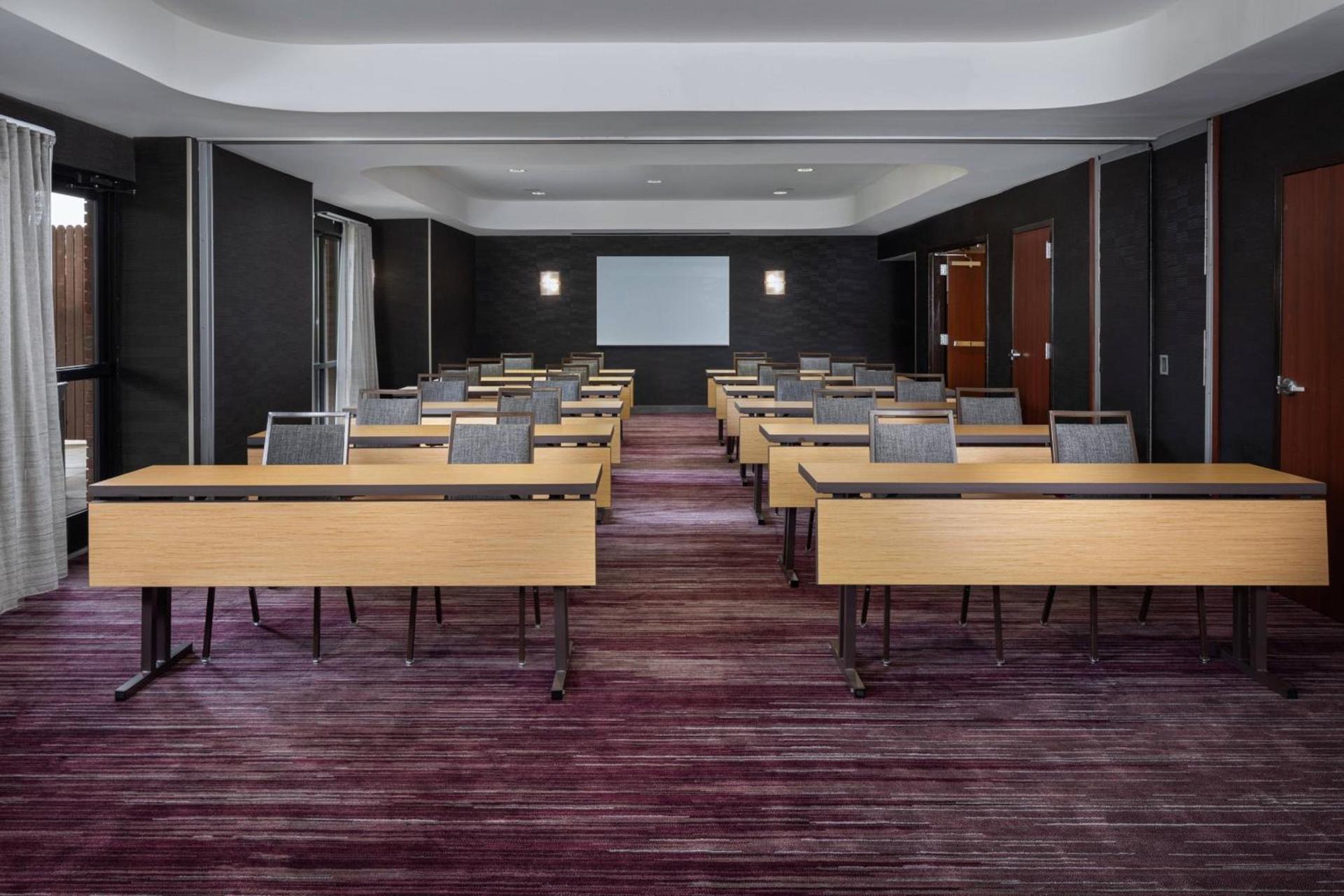 Courtyard by Marriott Anniston Oxford photo 44
