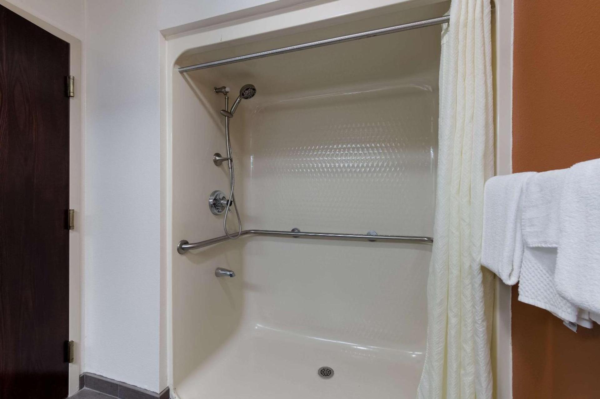 Sleep Inn Kernersville I-40 photo 24