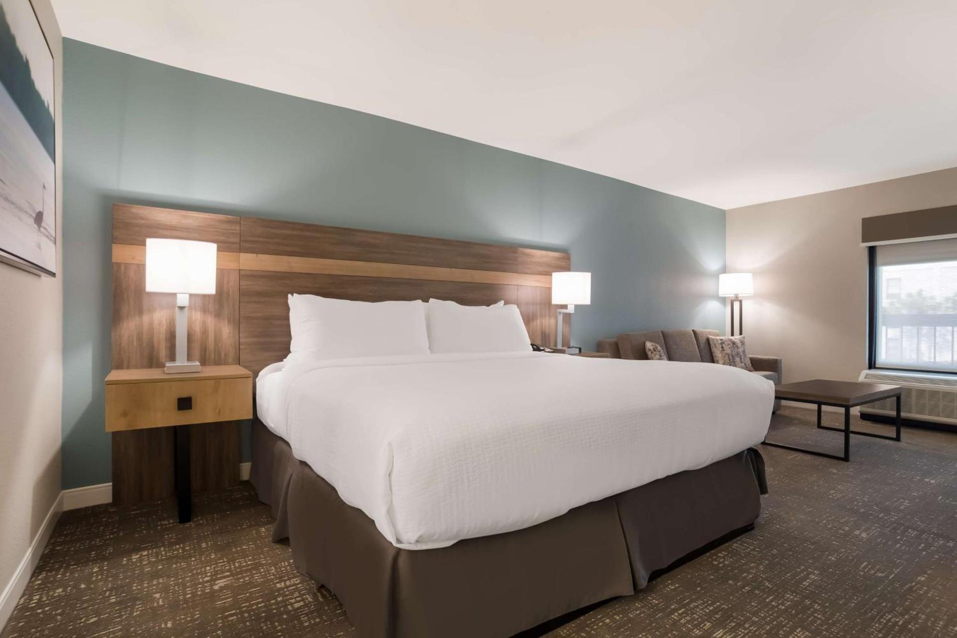 Best Western Flagship Inn photo 9
