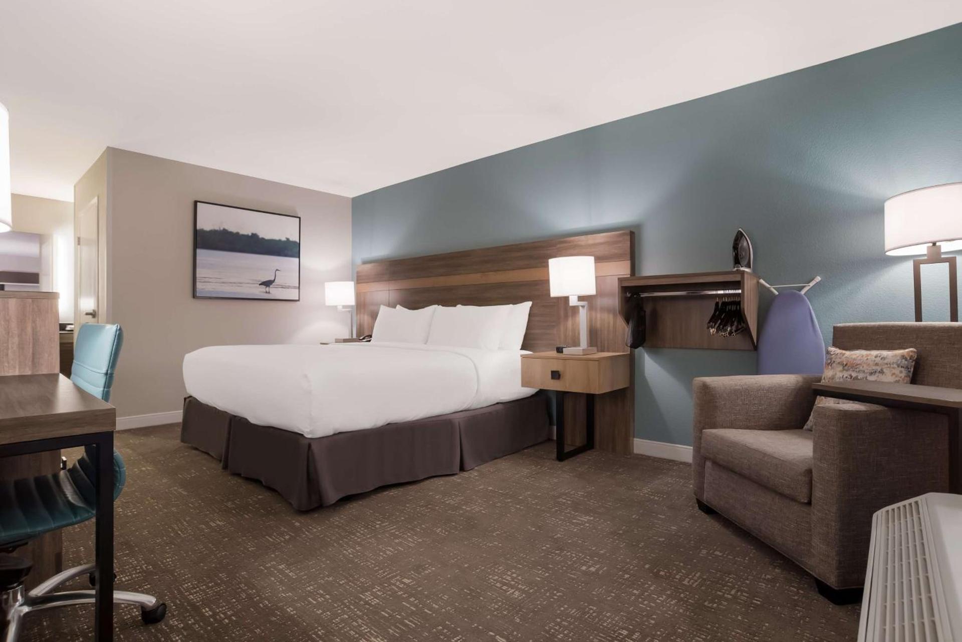 Best Western Flagship Inn photo 11