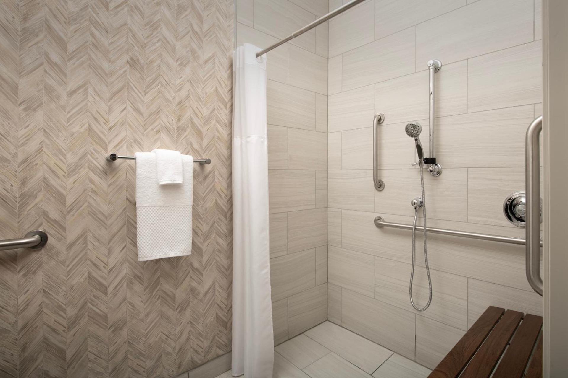 DoubleTree by Hilton Hotel Salem, Oregon photo 42