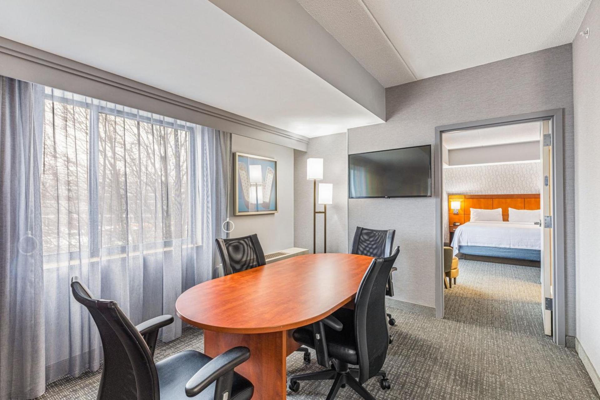 Courtyard by Marriott Boston Waltham photo 21