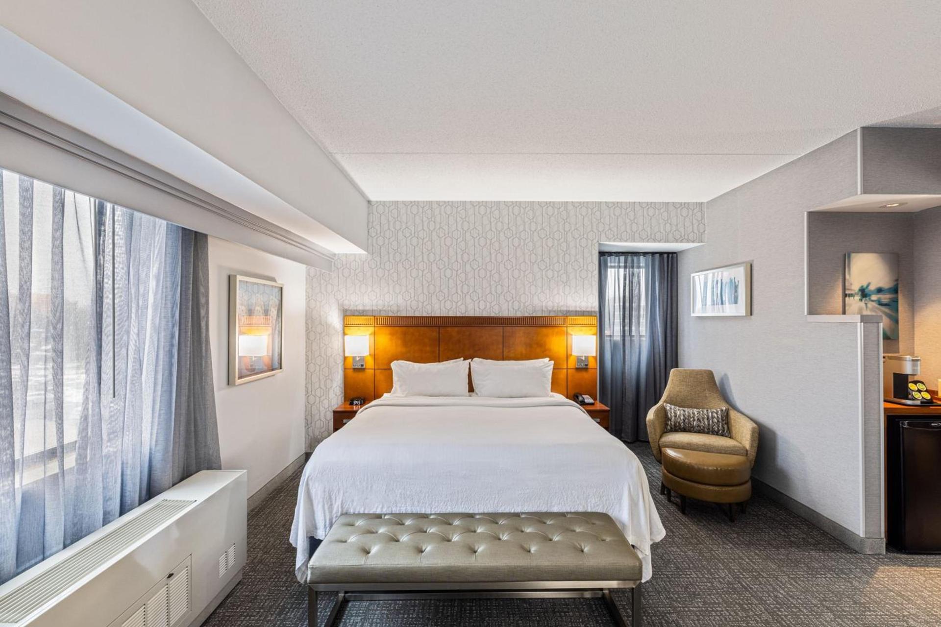 Courtyard by Marriott Boston Waltham photo 22