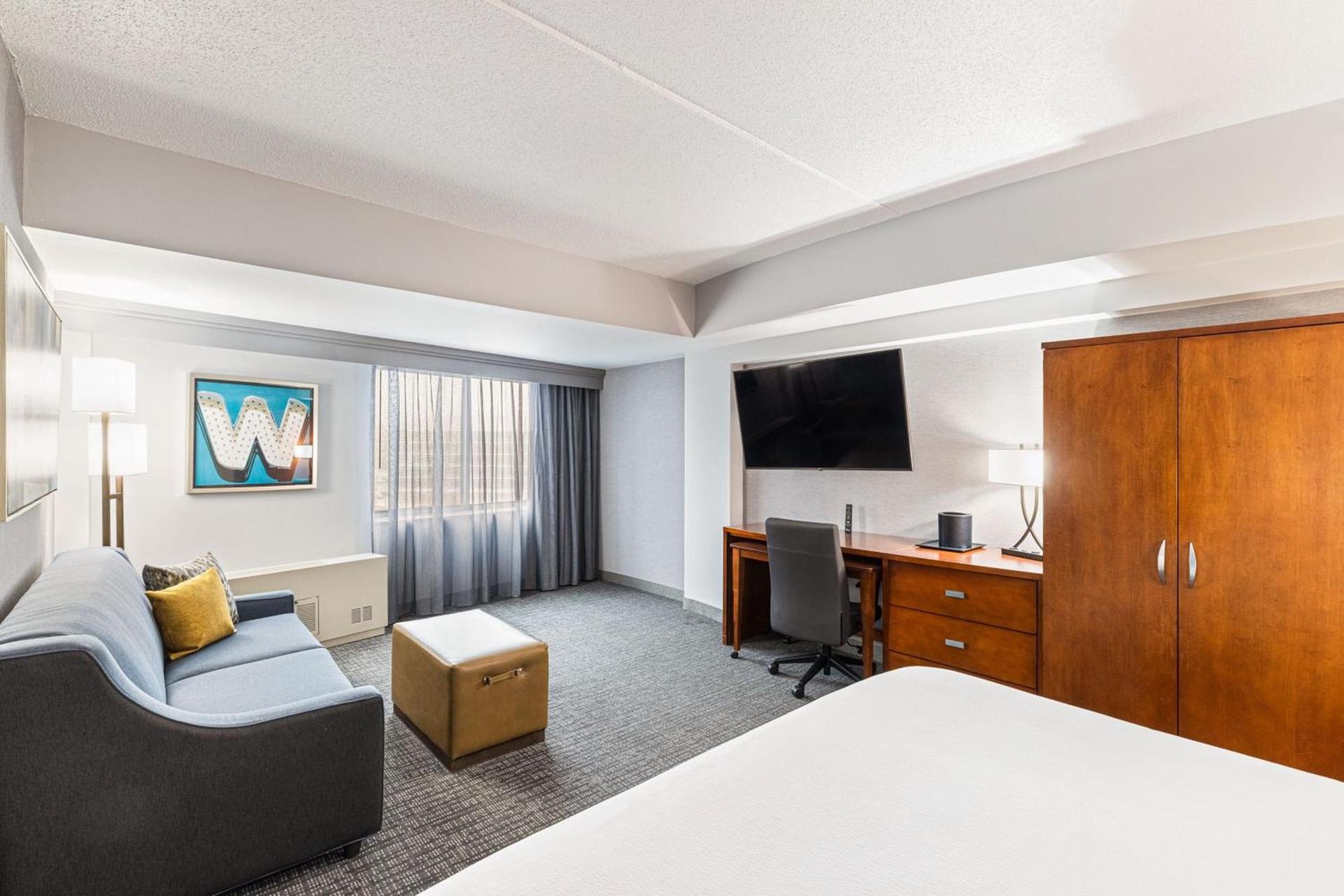Courtyard by Marriott Boston Waltham photo 14