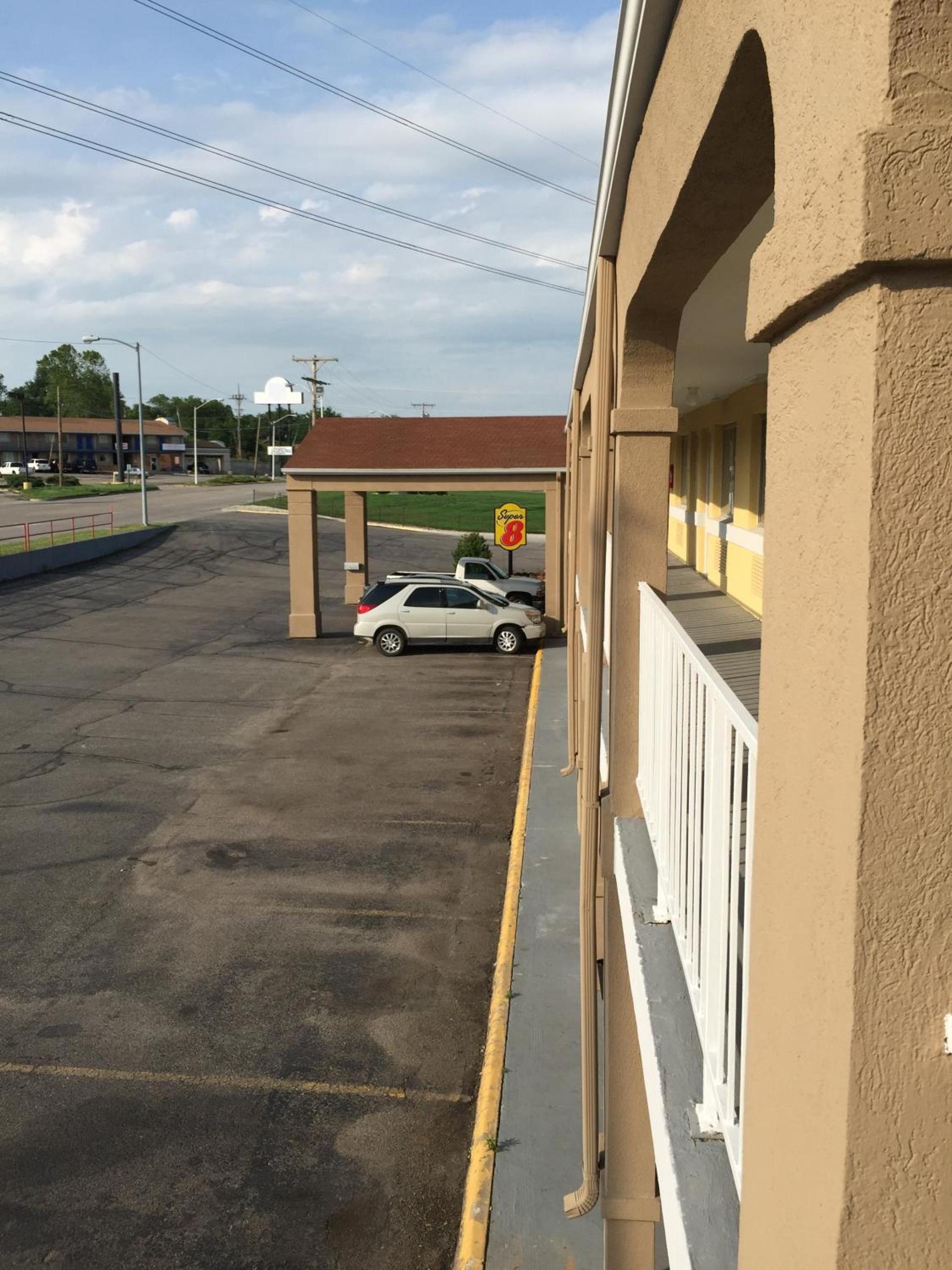 Red Lion Inn & Suites Junction City photo 36