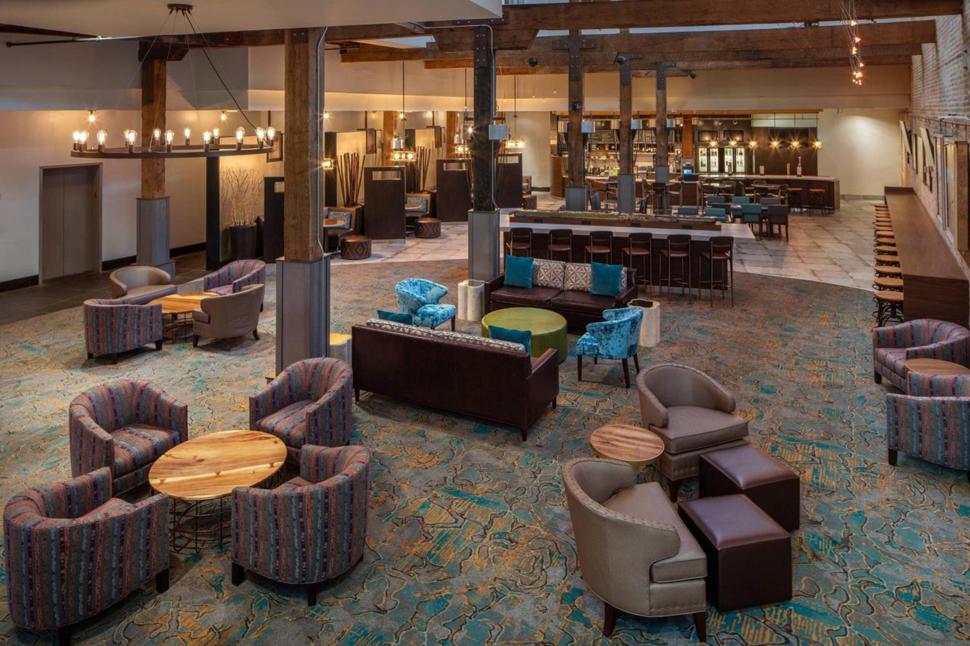 Courtyard by Marriott New Orleans Warehouse Arts District photo 5