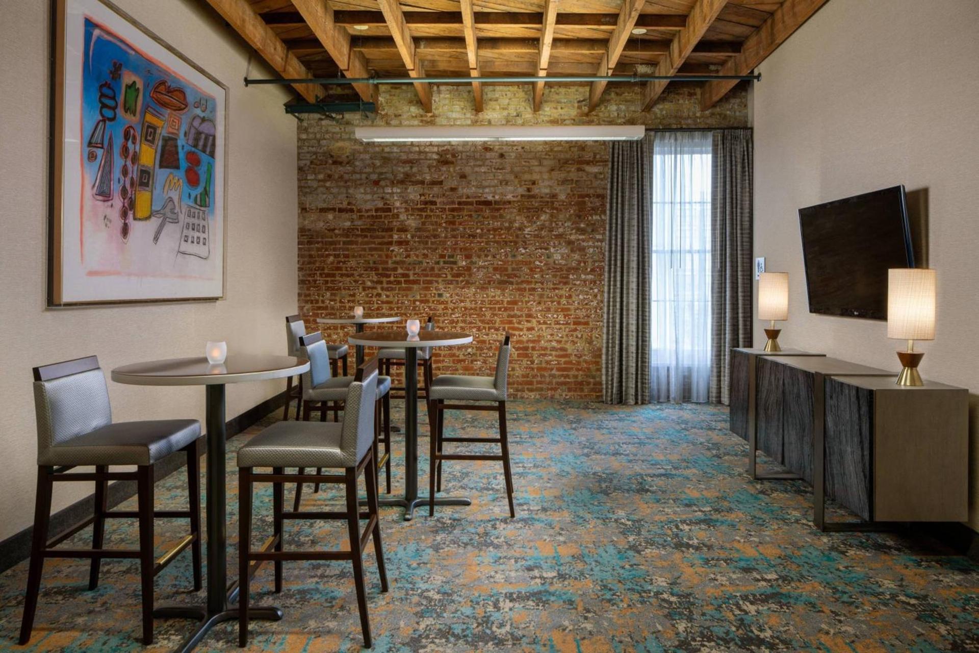 Courtyard by Marriott New Orleans Warehouse Arts District photo 25