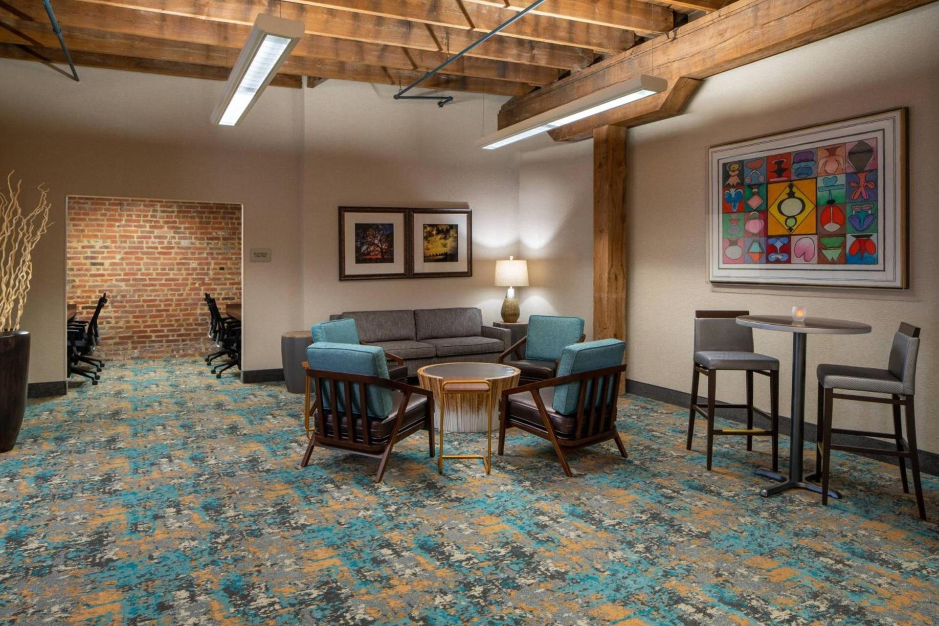 Courtyard by Marriott New Orleans Warehouse Arts District photo 26
