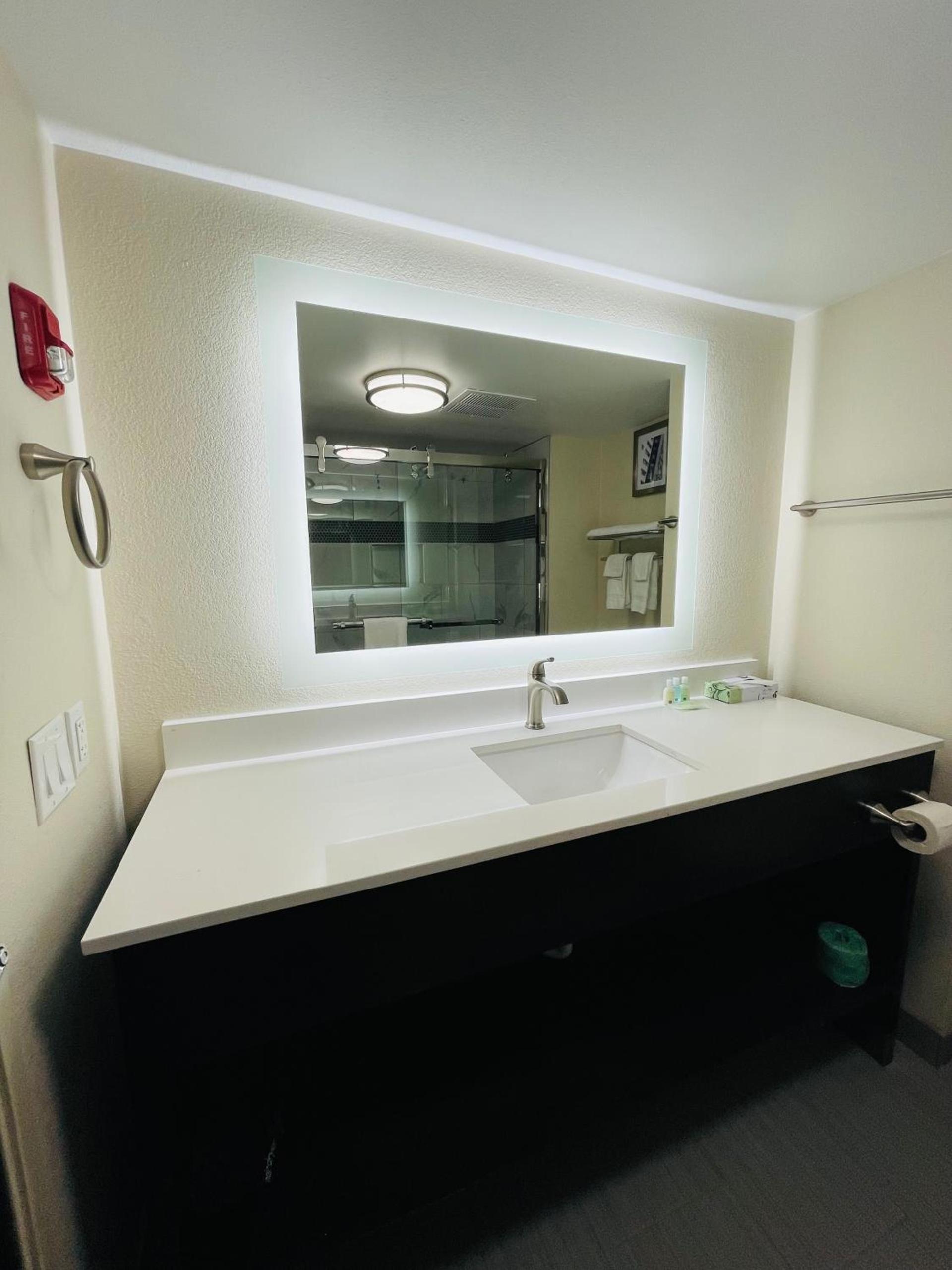 Quality Inn & Suites Lake Charles South photo 49