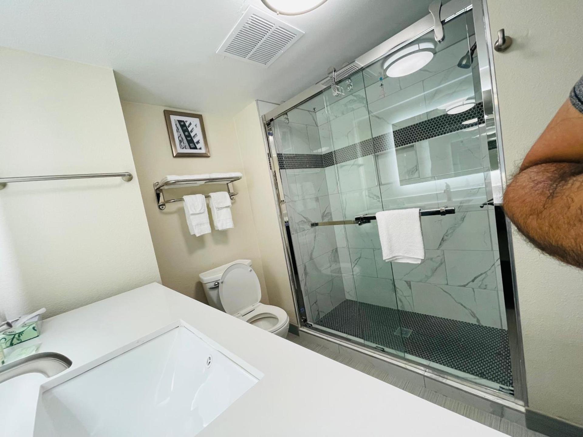 Quality Inn & Suites Lake Charles South photo 51