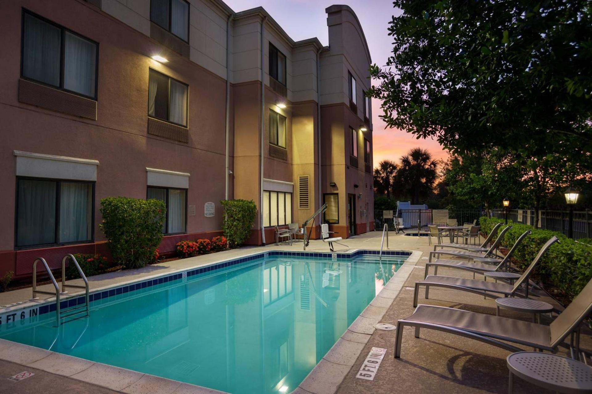 SpringHill Suites St Petersburg Clearwater photo 14