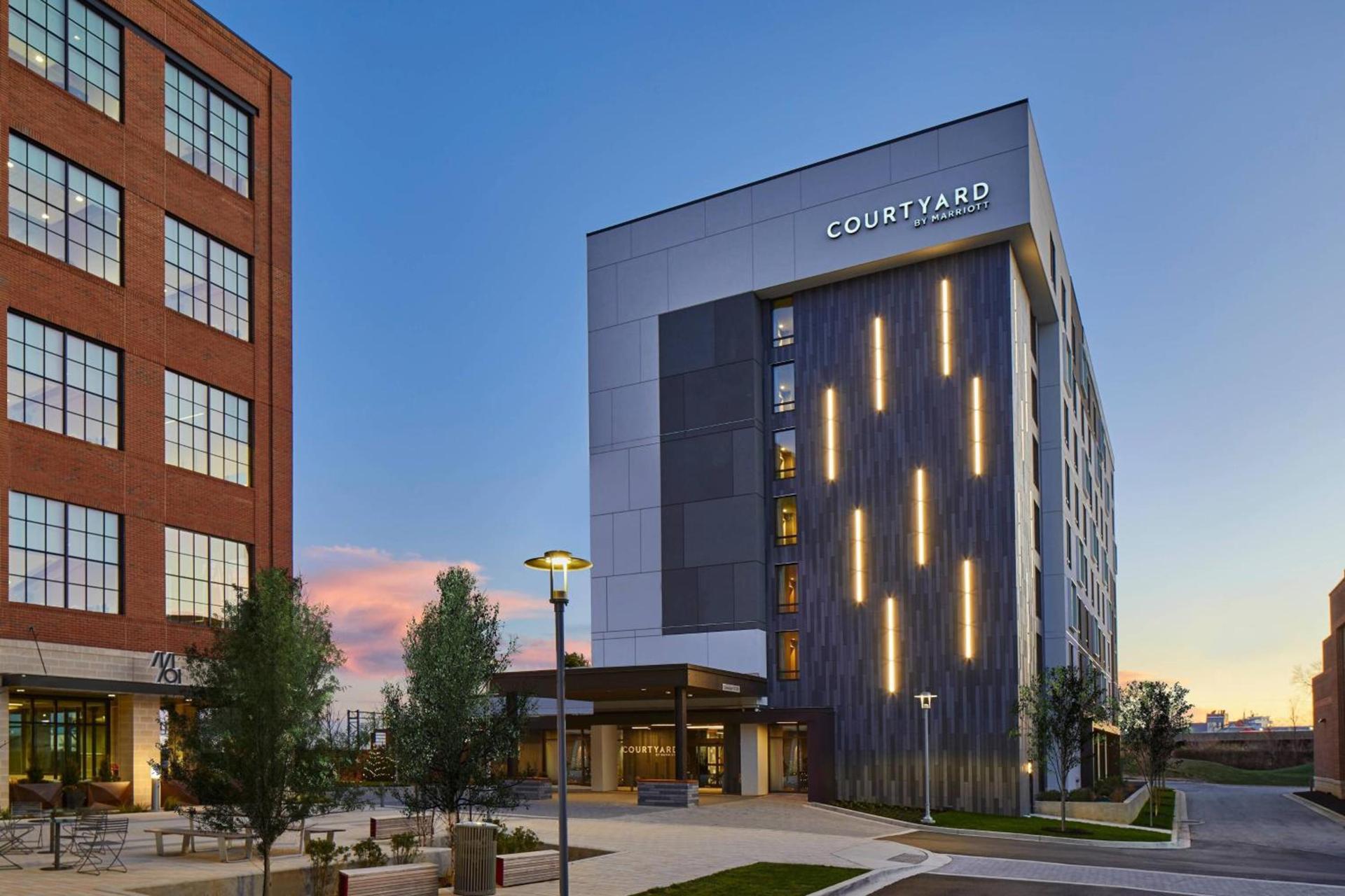Courtyard Baltimore Downtown/McHenry Row photo 1