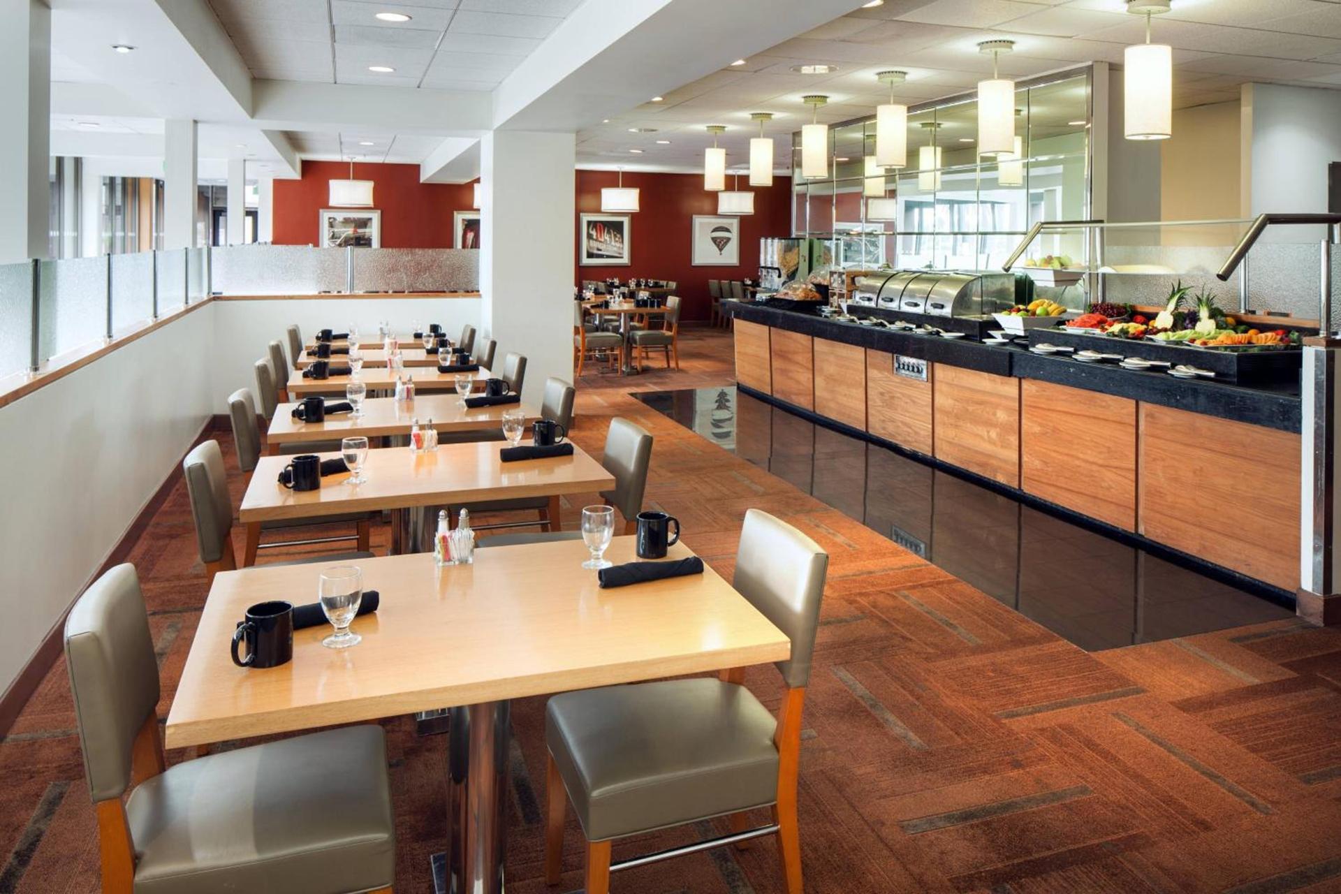 Four Points by Sheraton Los Angeles International Airport photo 28