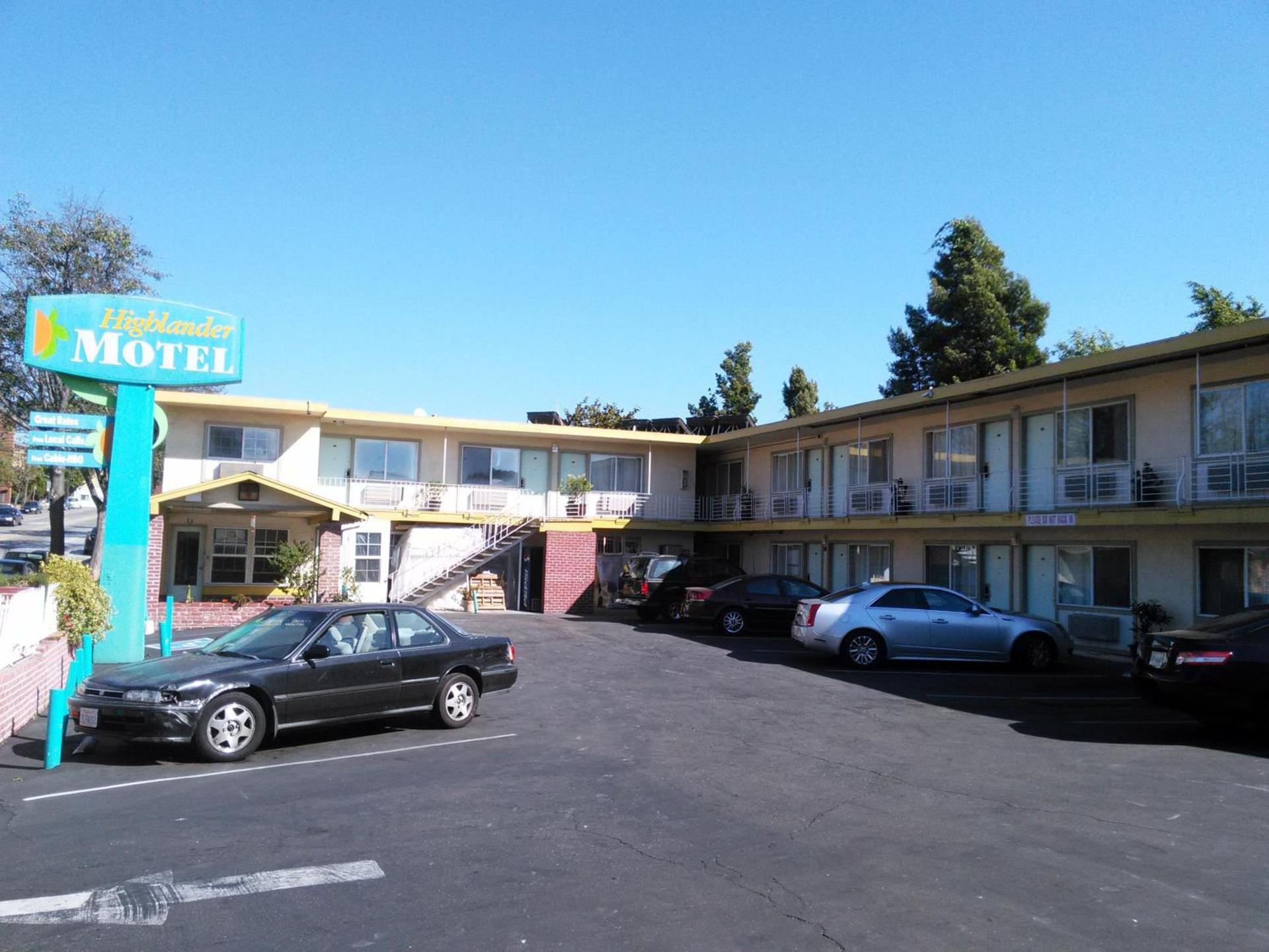 Highlander Motel photo 26