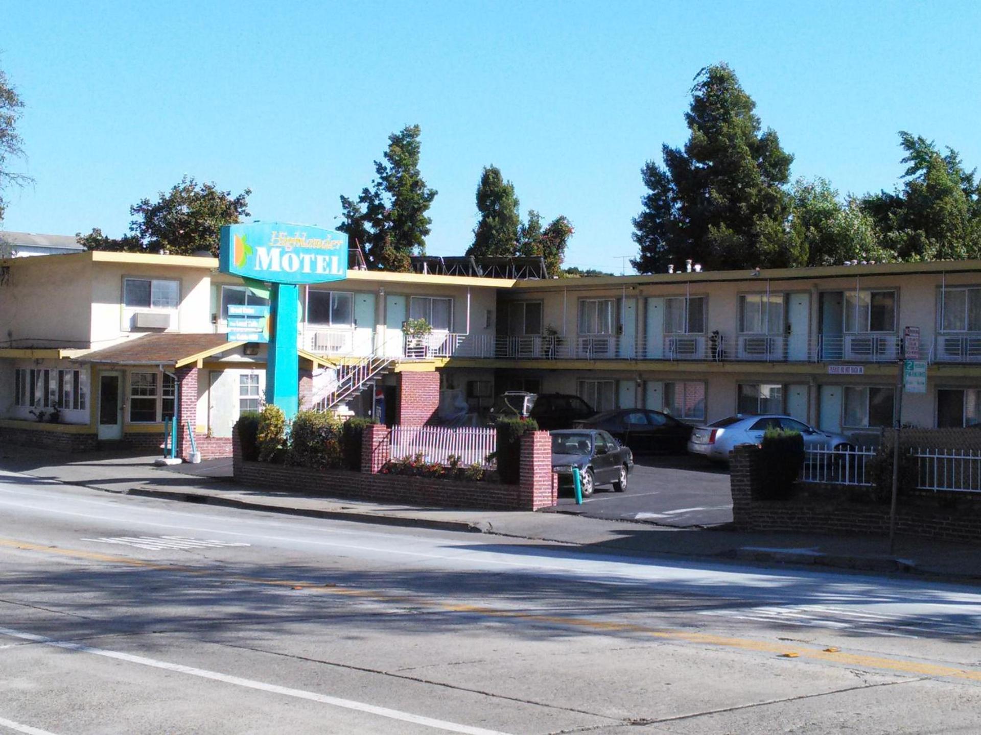 Highlander Motel photo 27