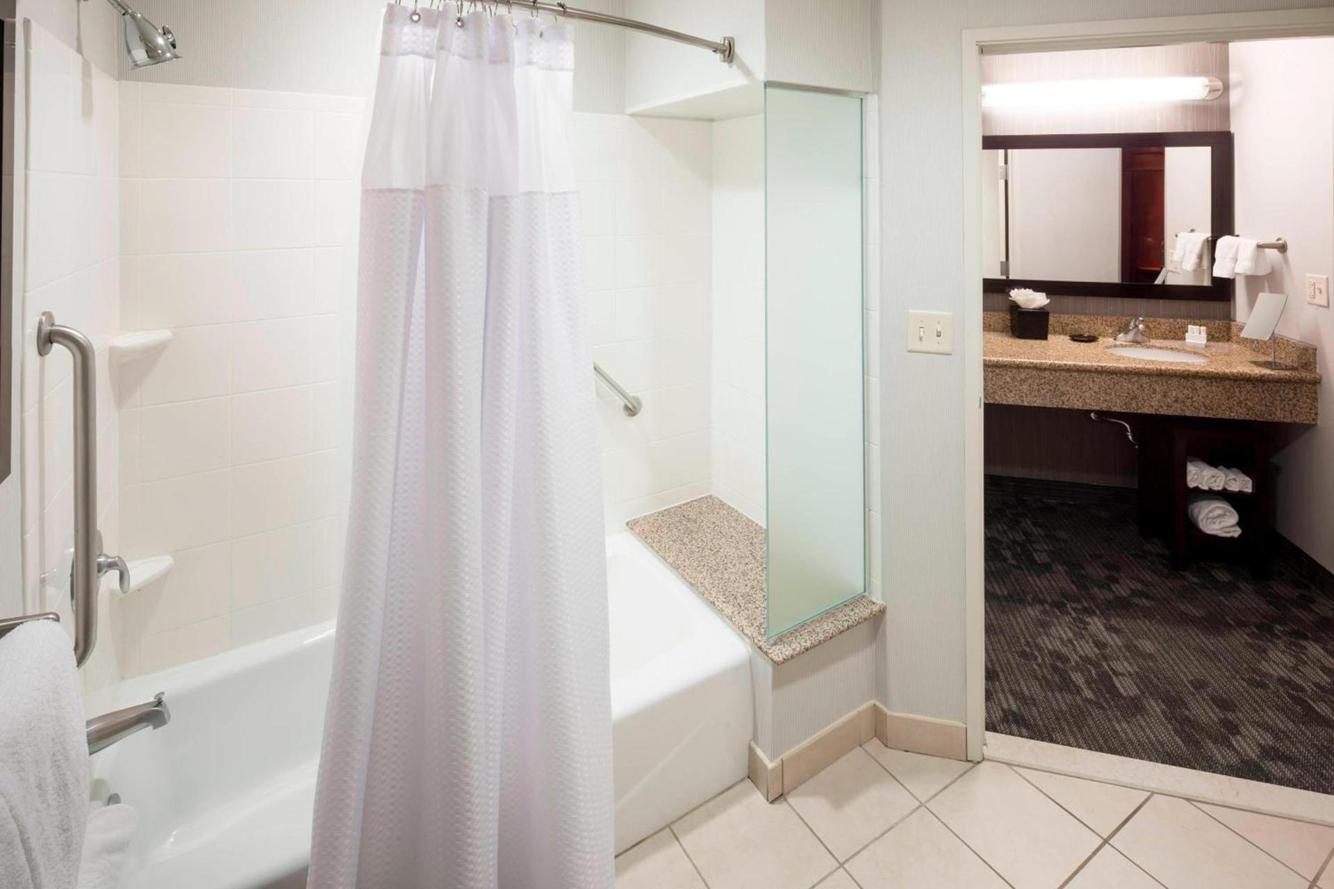 Courtyard by Marriott Franklin Cool Springs photo 19