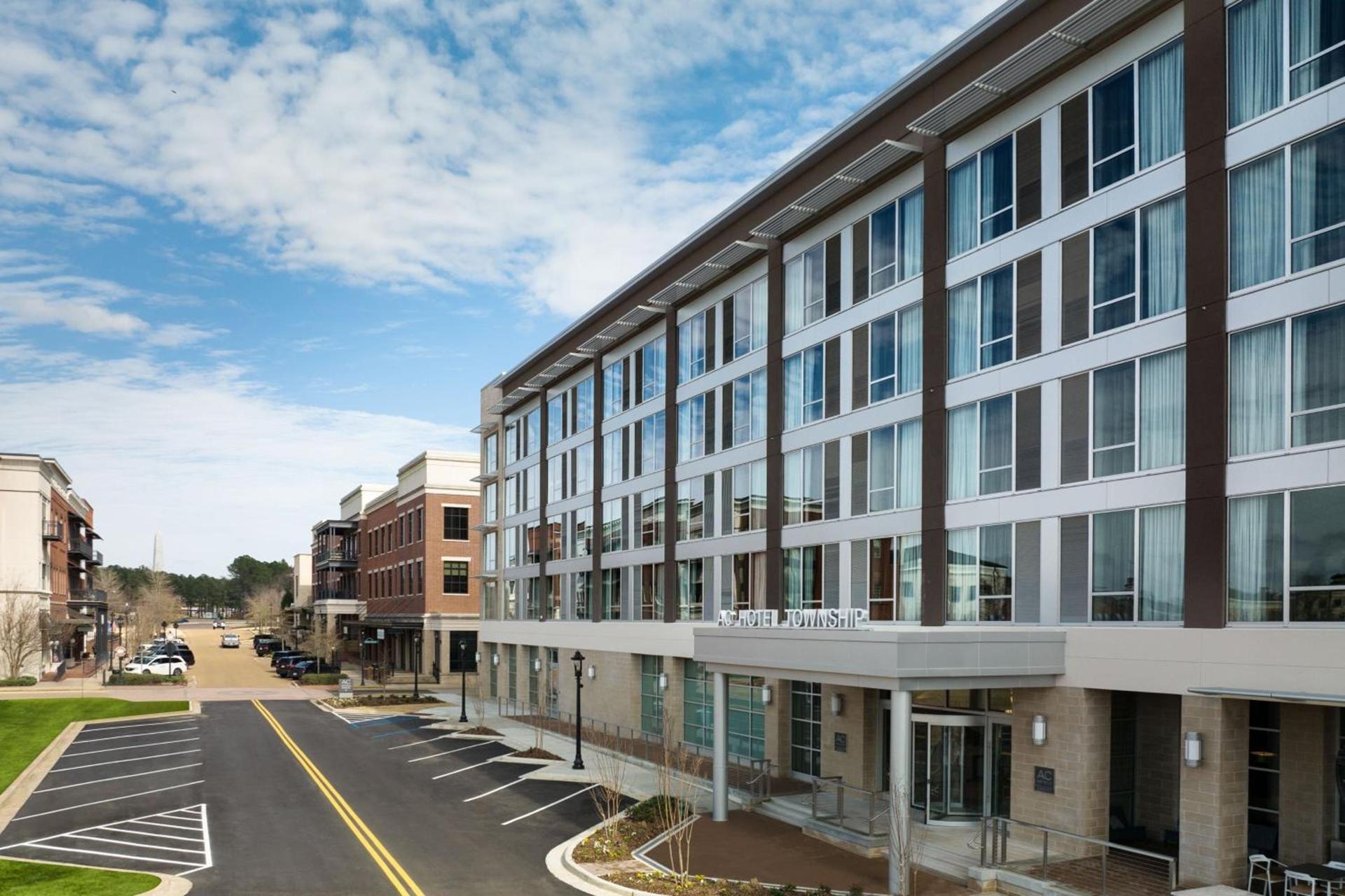 AC Hotel by Marriott Jackson Ridgeland photo 2