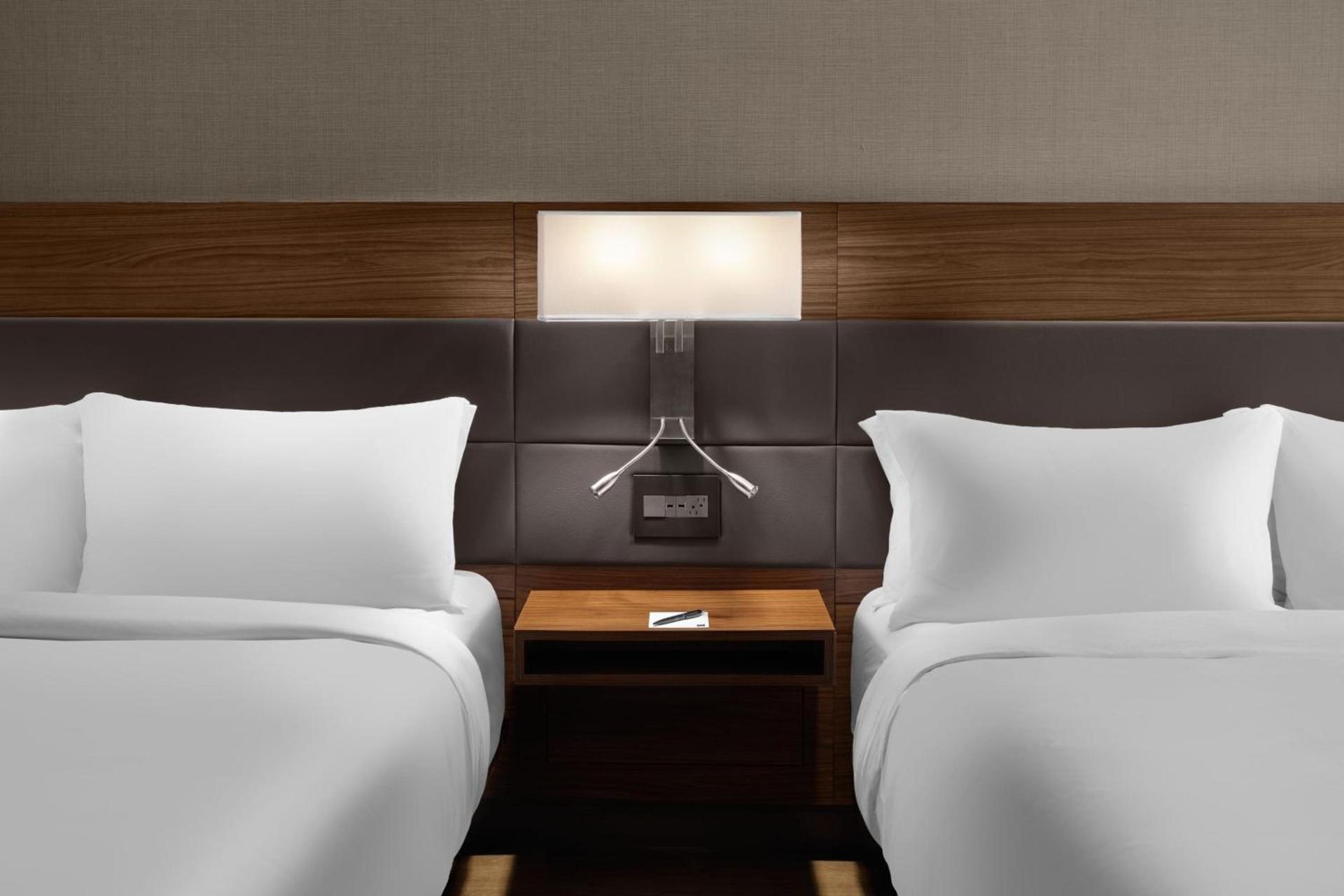 AC Hotel by Marriott Jackson Ridgeland photo 12