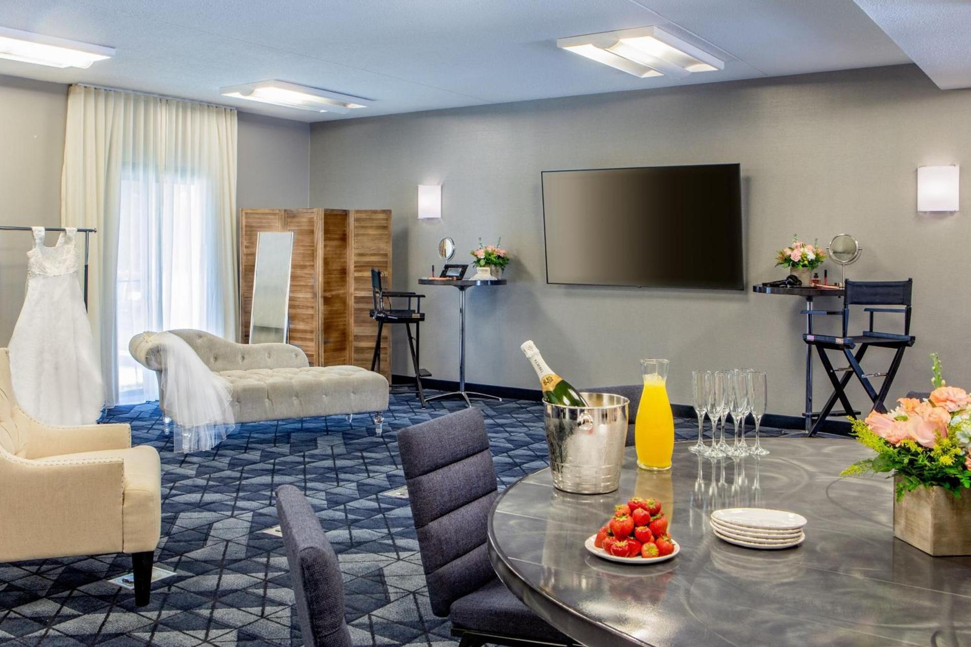 Courtyard by Marriott Boston Andover photo 49