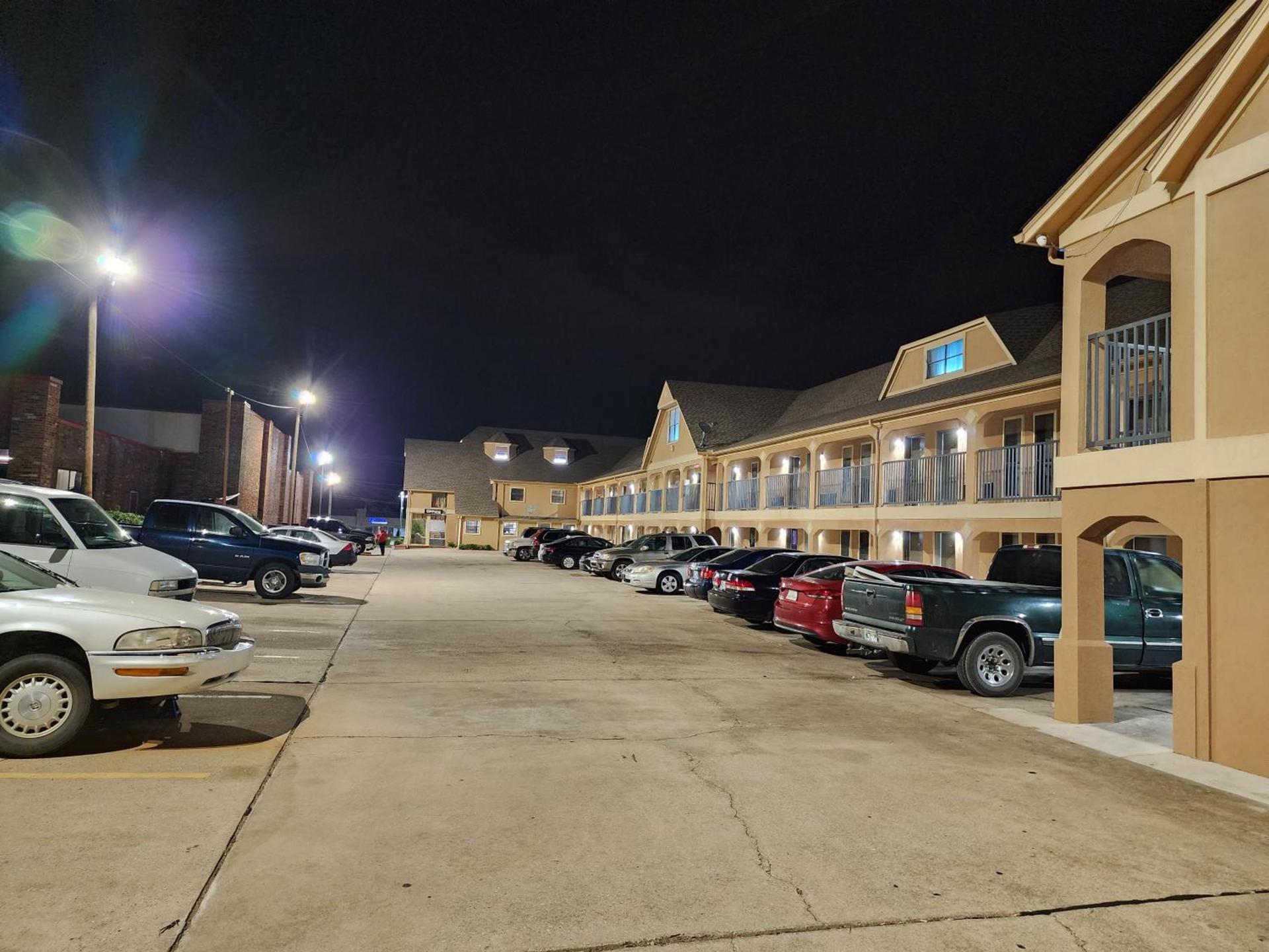 Executive inn photo 9