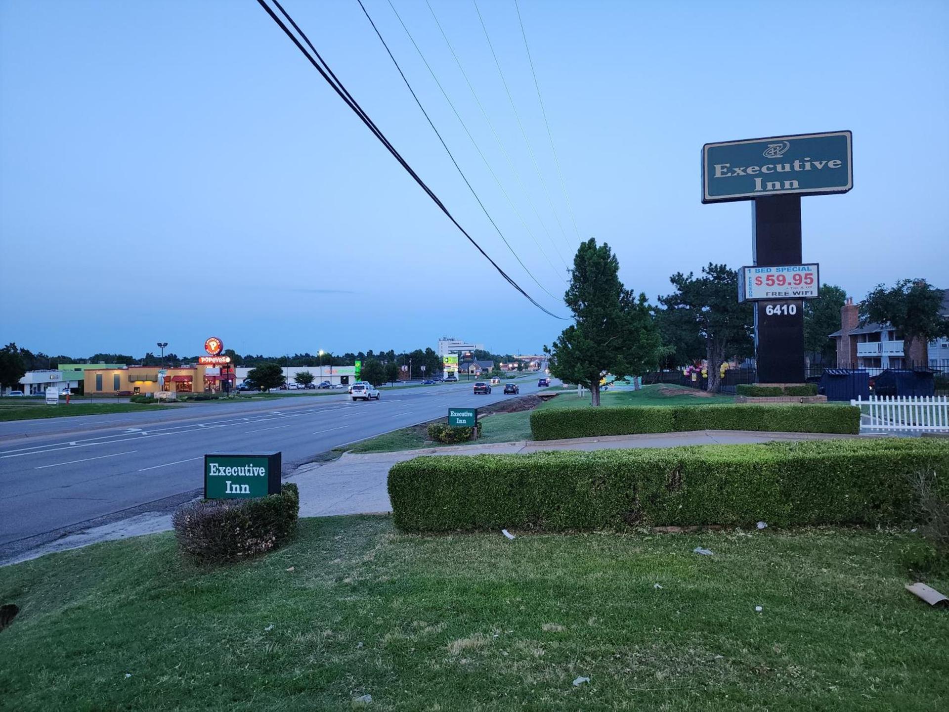 Executive inn photo 12