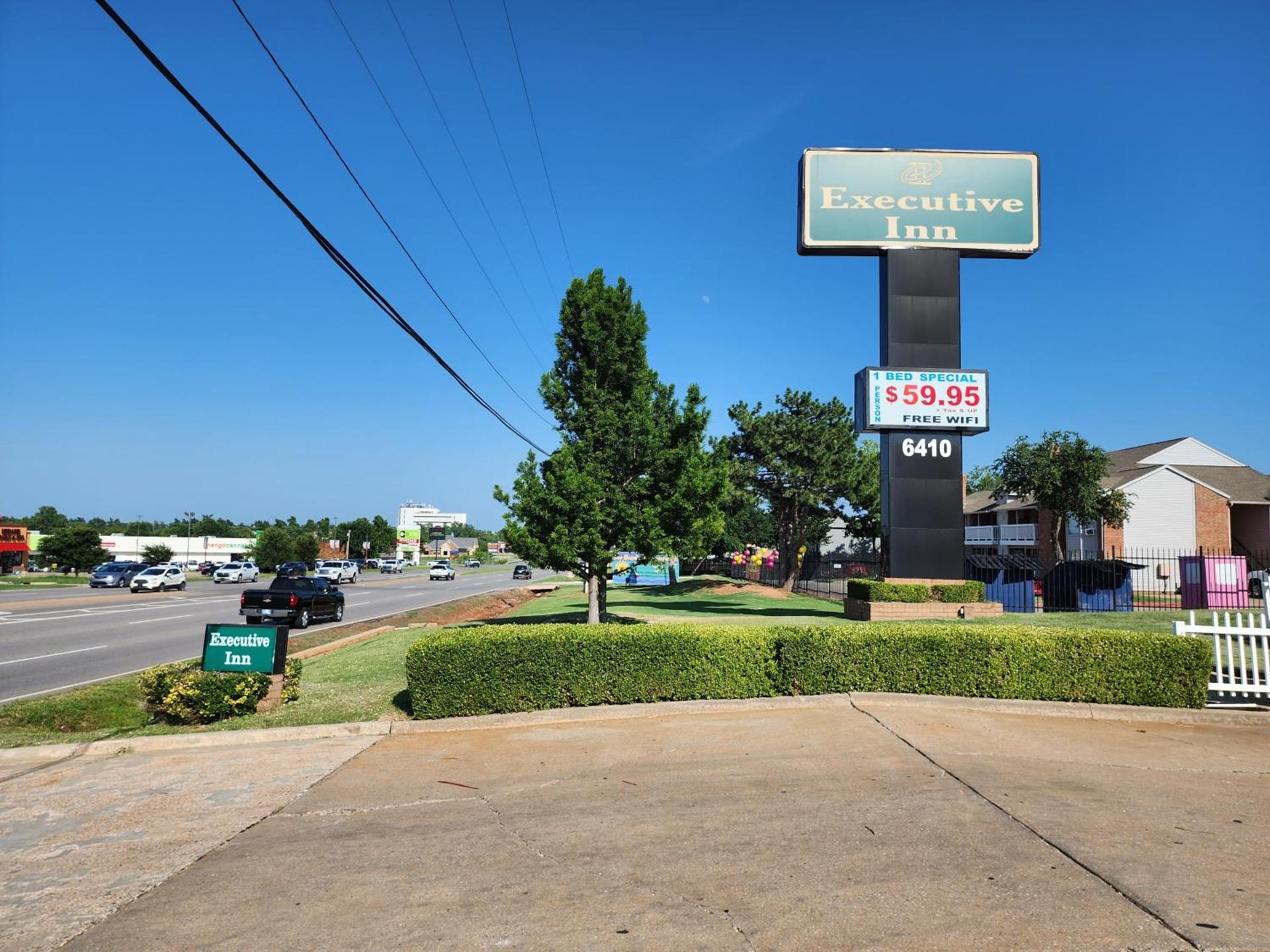 Executive inn photo 14
