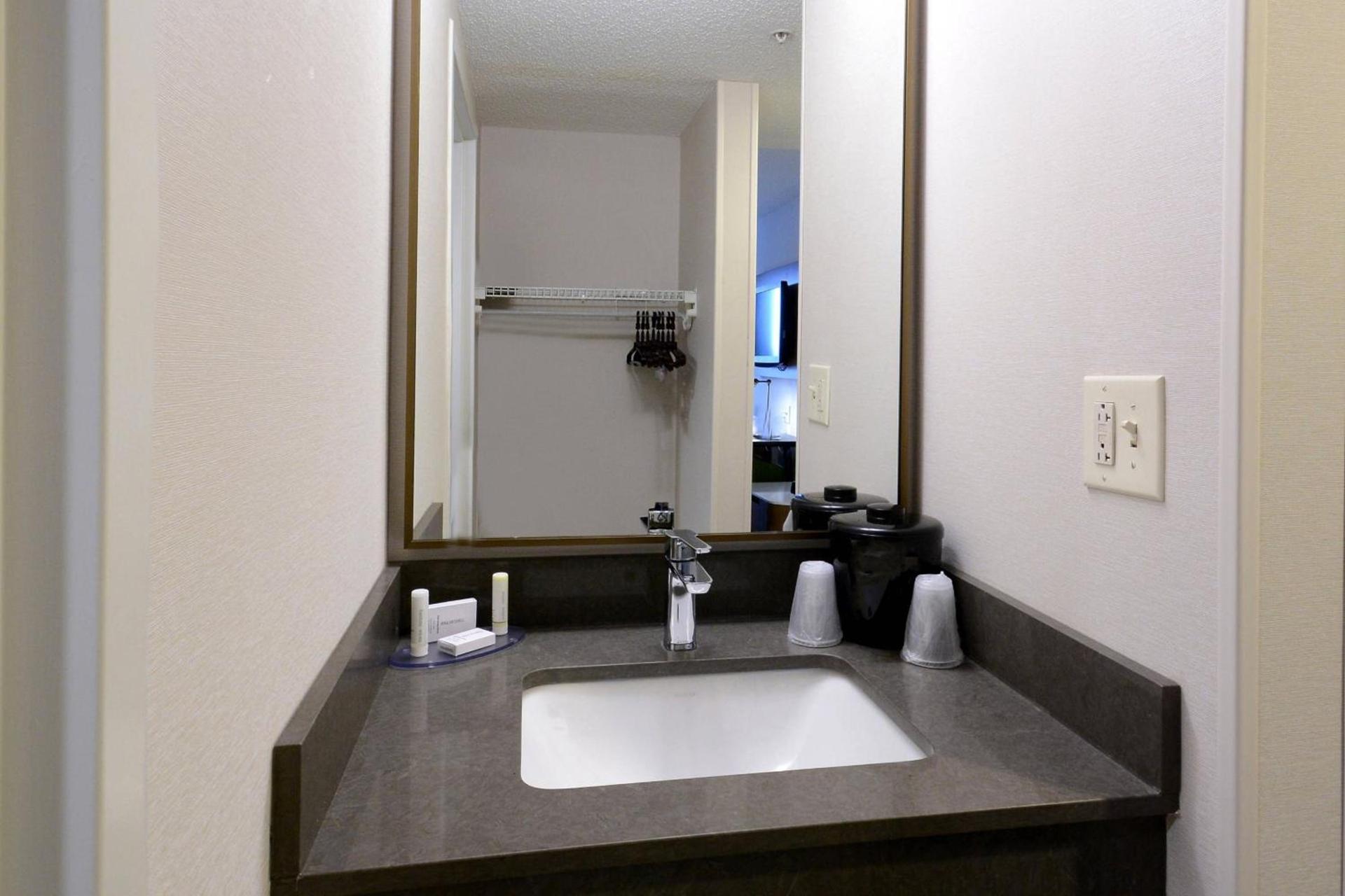 Fairfield Inn Greensboro Airport photo 15