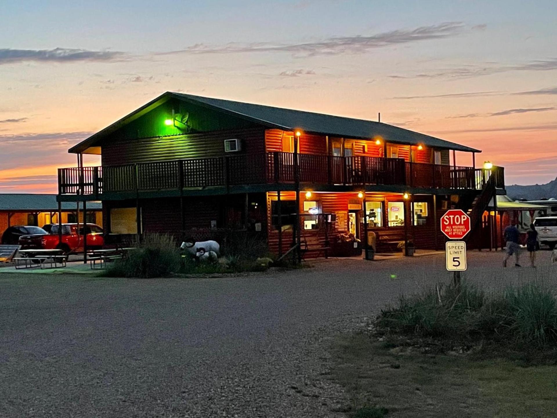 Badlands Hotel & Campground photo 26