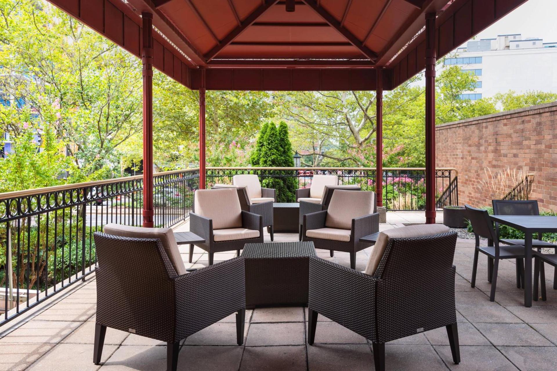 Residence Inn Bethesda Downtown photo 5