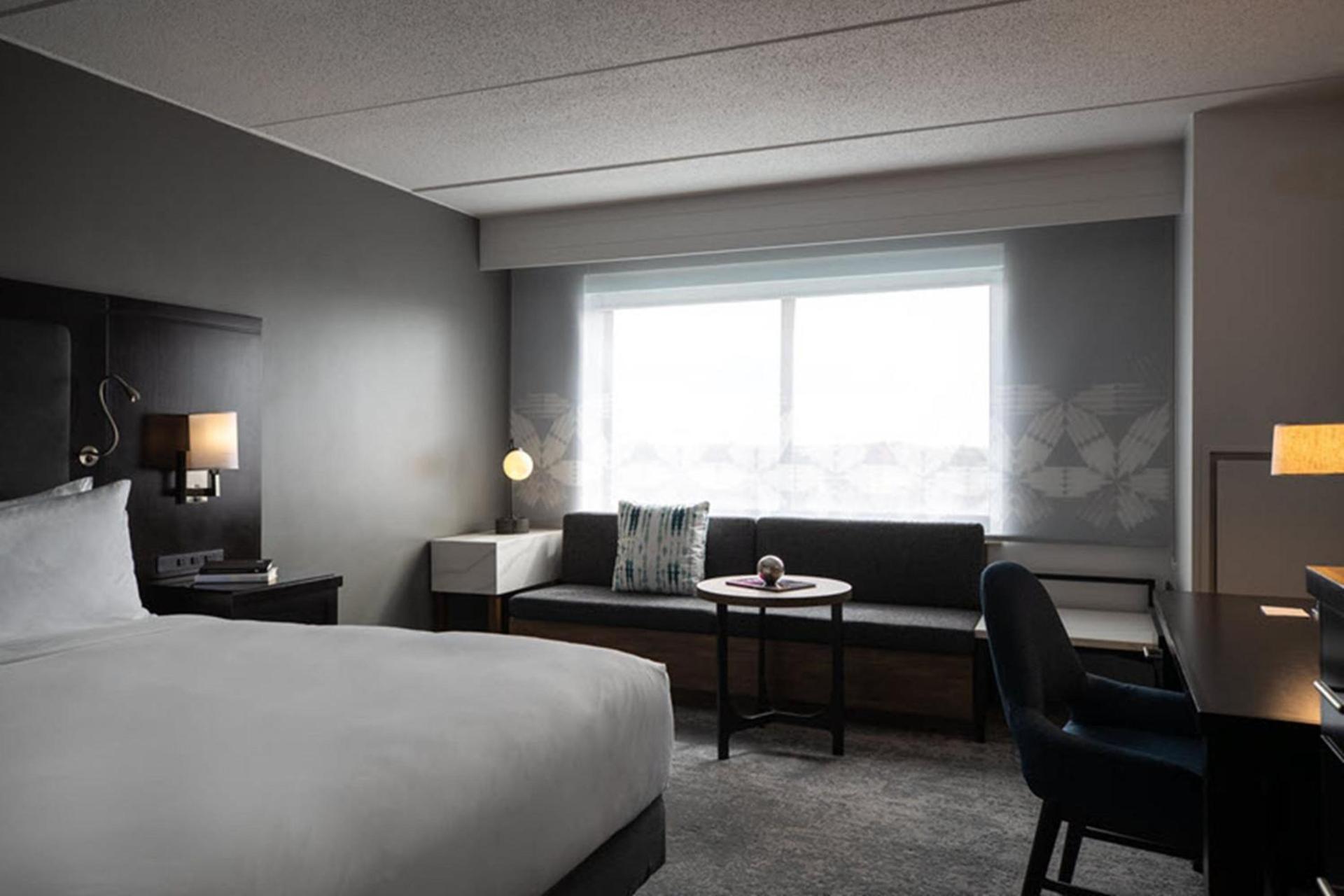 The Baronette Renaissance Detroit-Novi Hotel photo 8