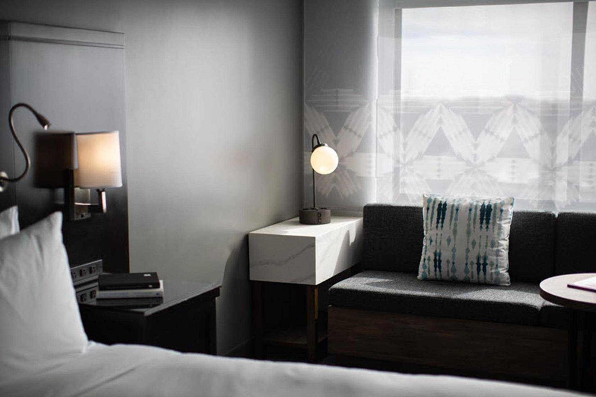 The Baronette Renaissance Detroit-Novi Hotel photo 9