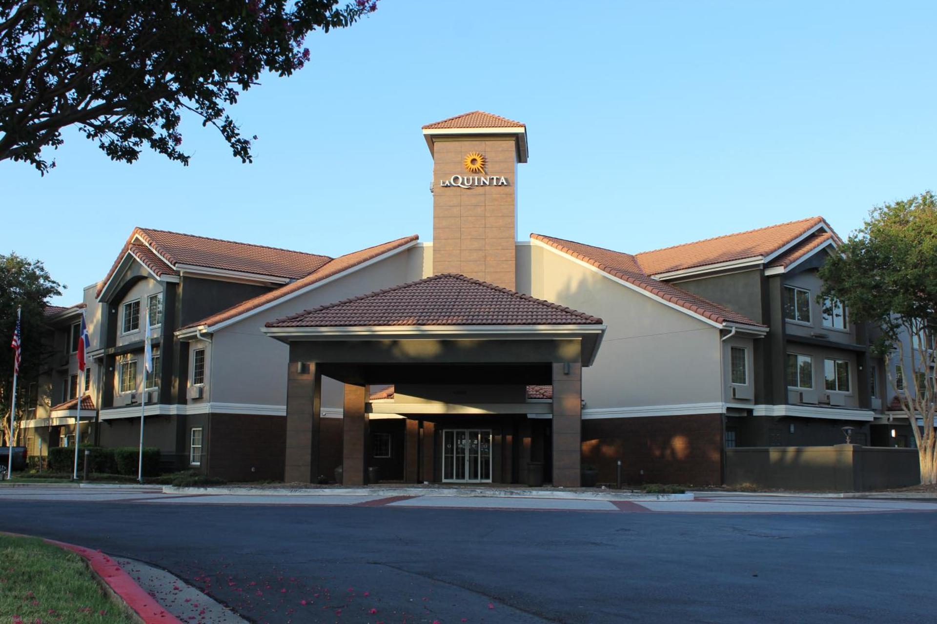 La Quinta by Wyndham Dallas - Addison Galleria photo 15