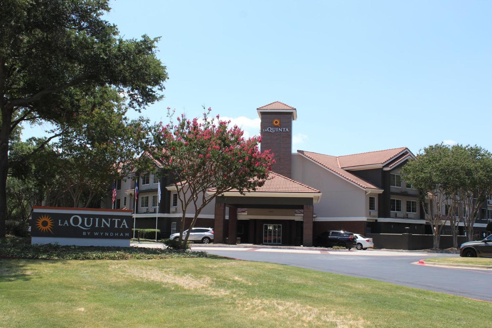 La Quinta by Wyndham Dallas - Addison Galleria — hotel in Addison