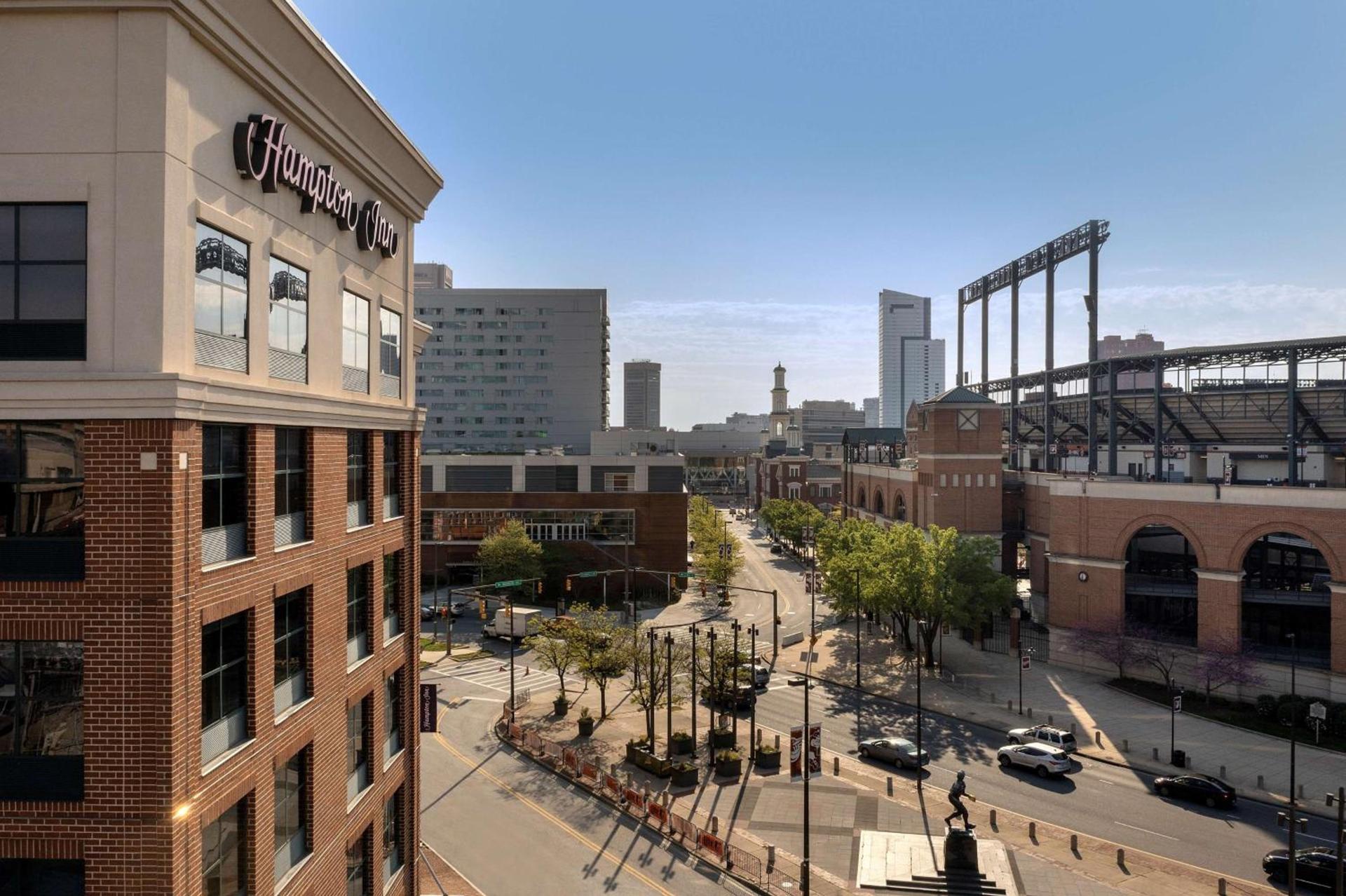Hampton Inn Baltimore-Downtown-Convention Center photo 2