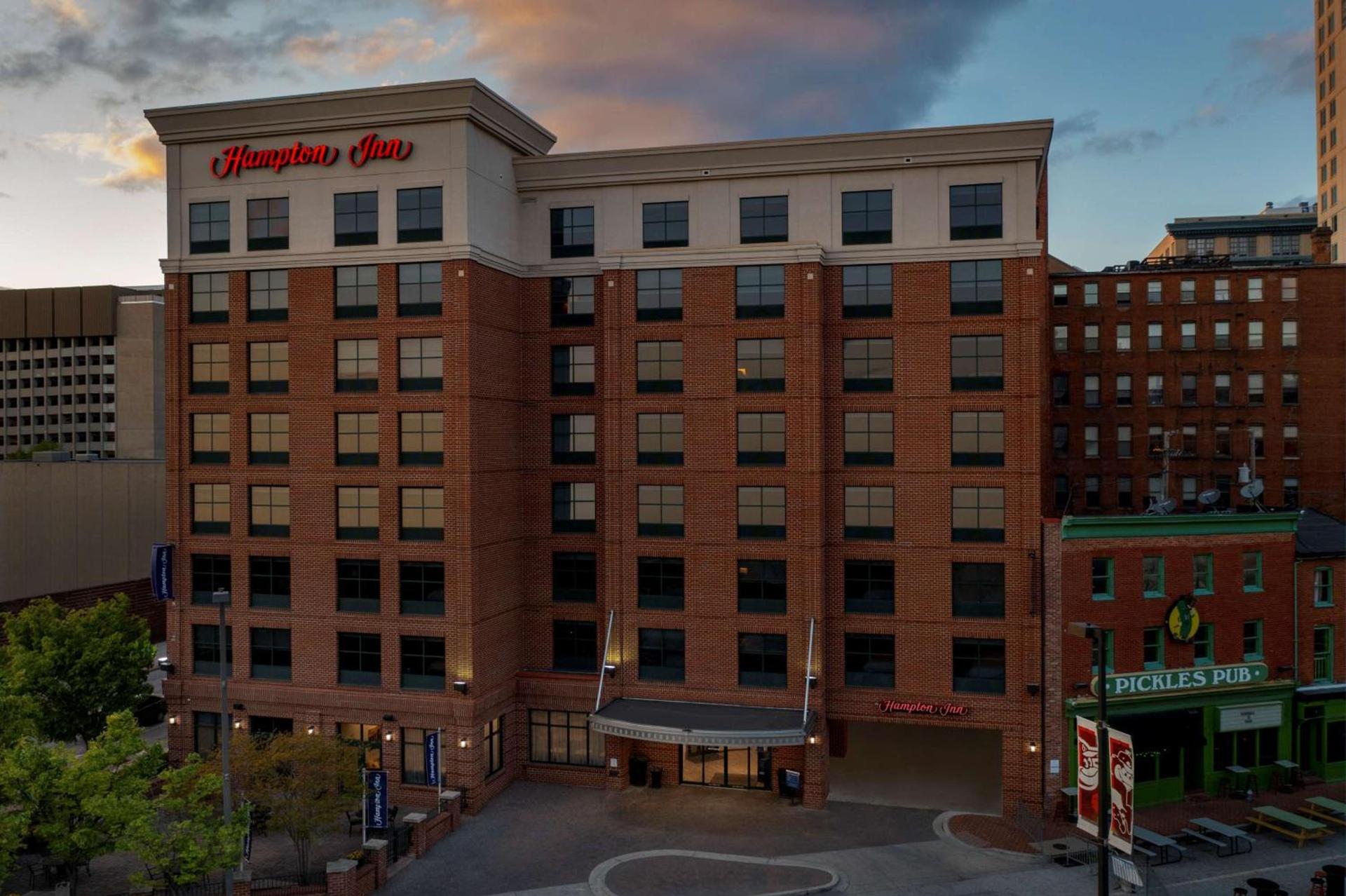 Hampton Inn Baltimore-Downtown-Convention Center photo 3