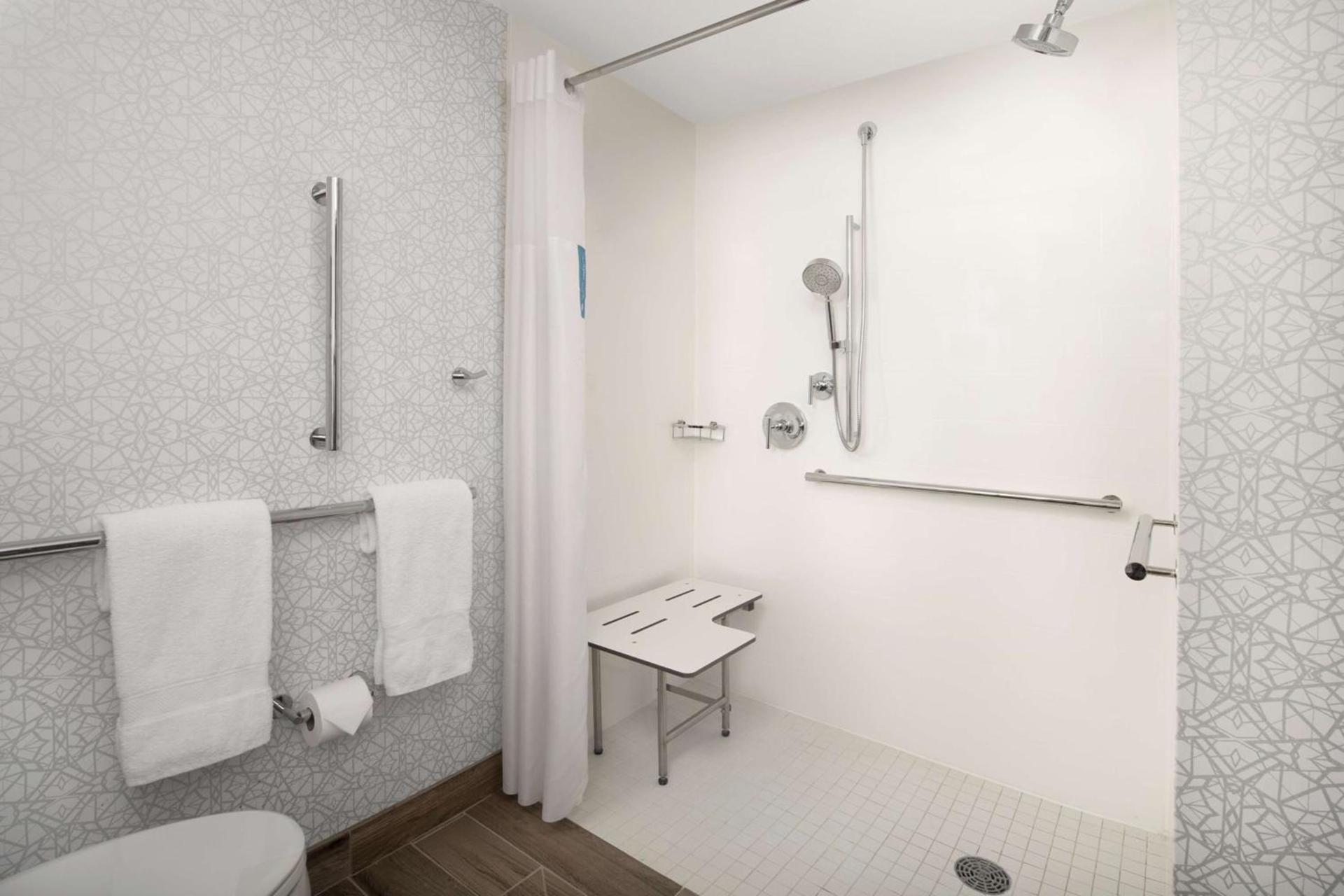 Hampton Inn Baltimore-Downtown-Convention Center photo 14