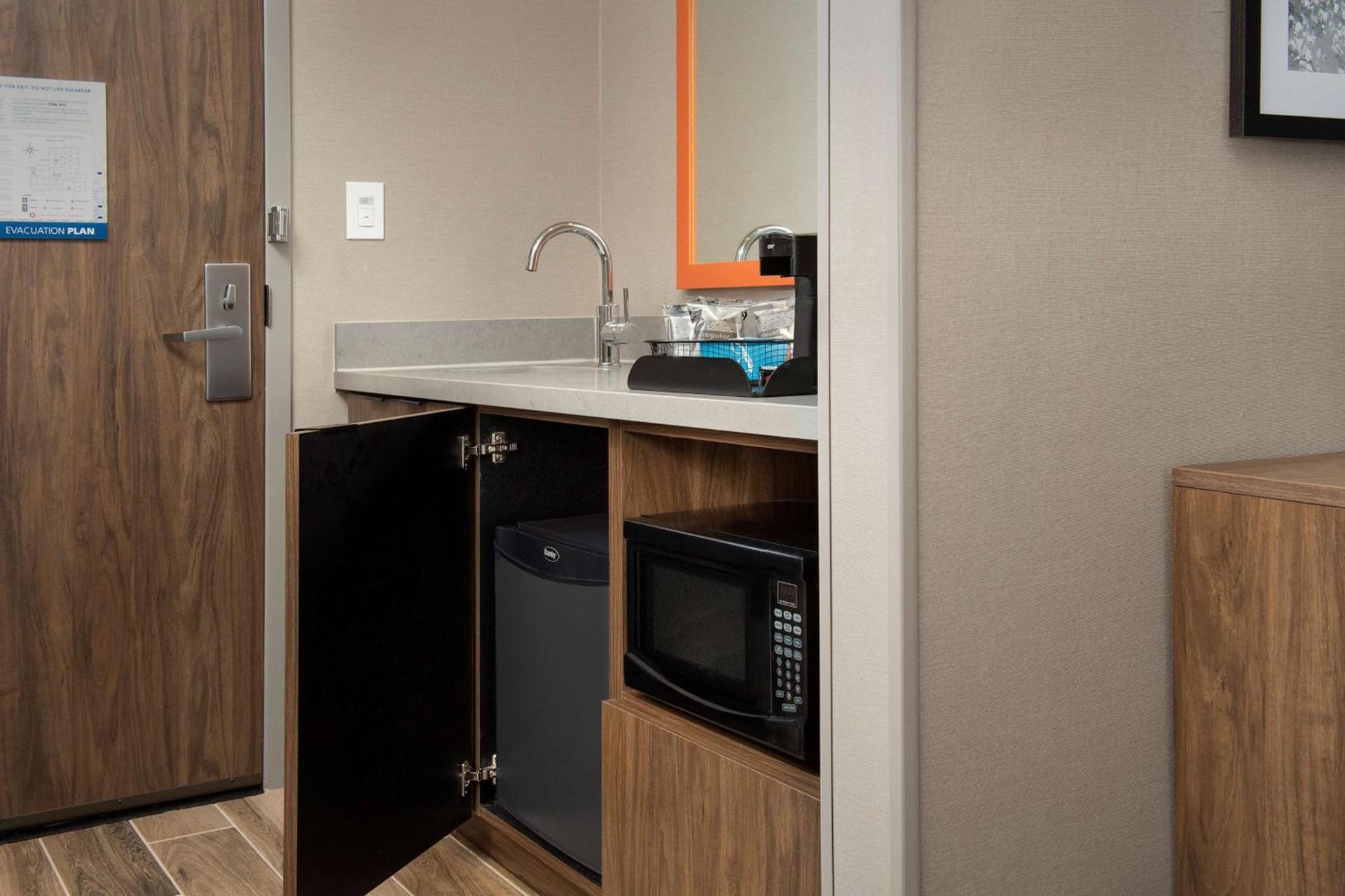 Hampton Inn Baltimore-Downtown-Convention Center photo 38