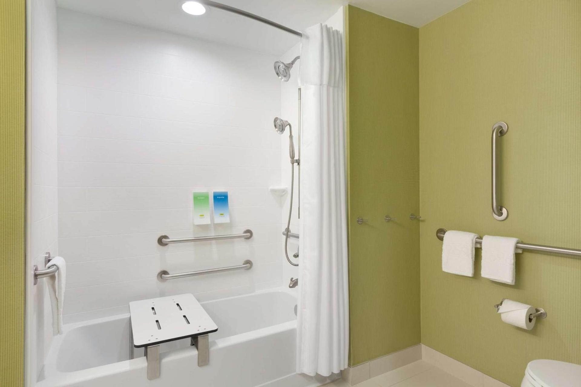 Home2 Suites By Hilton El Paso Airport photo 16