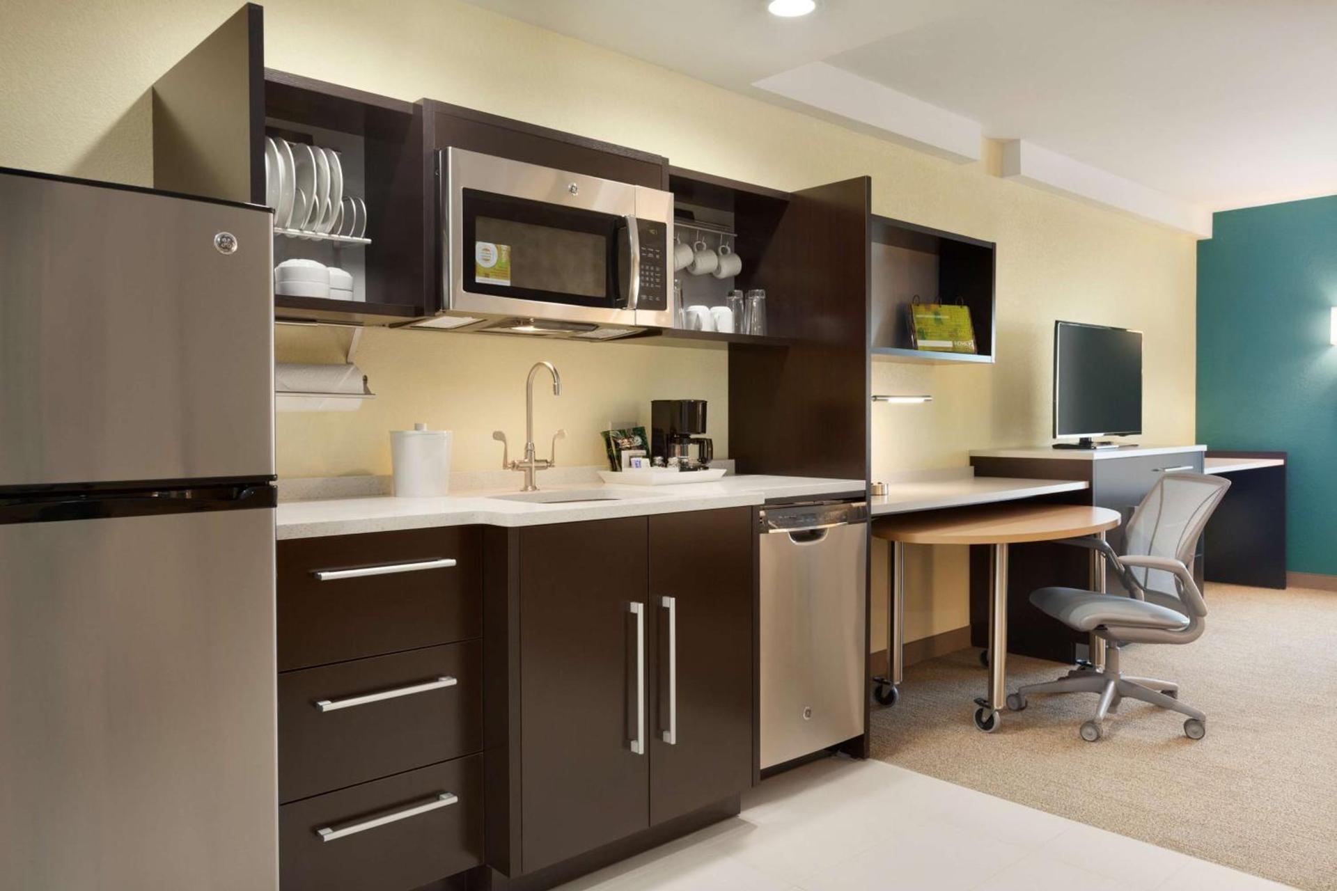 Home2 Suites By Hilton El Paso Airport photo 32