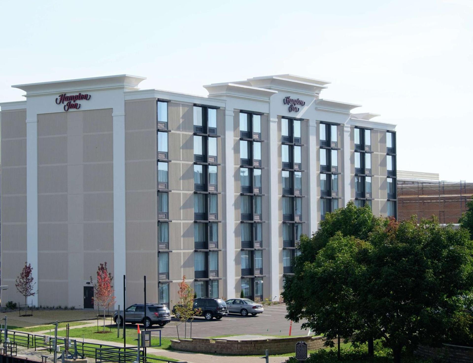 Hampton Inn Green Bay Downtown photo 1