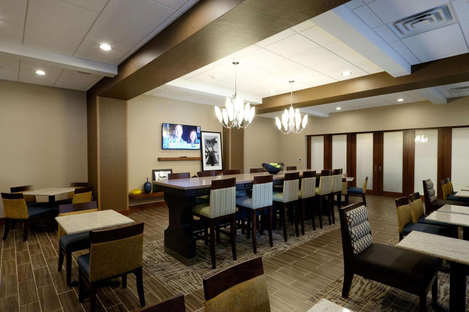 Hampton Inn Green Bay Downtown photo 5