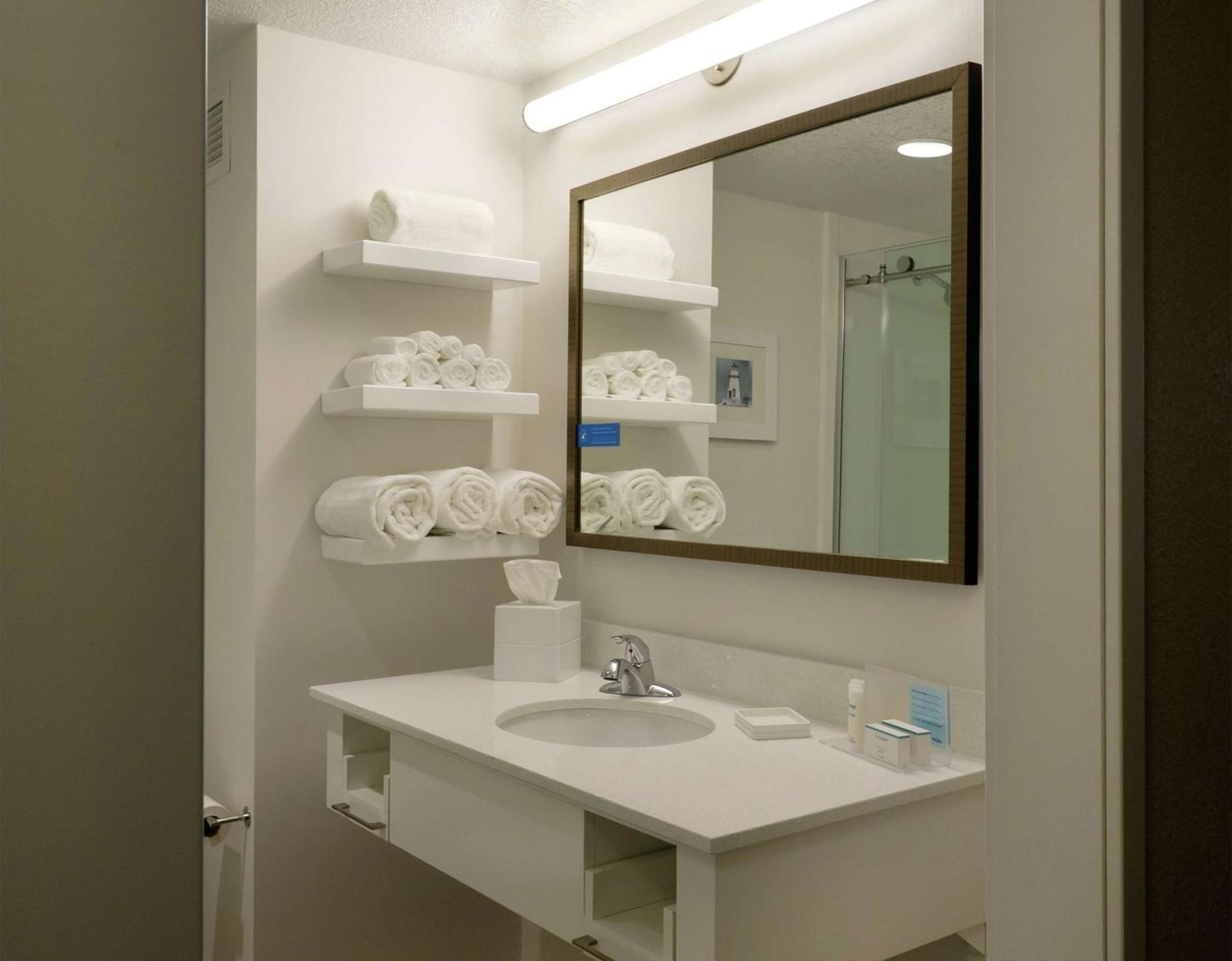 Hampton Inn Green Bay Downtown photo 15