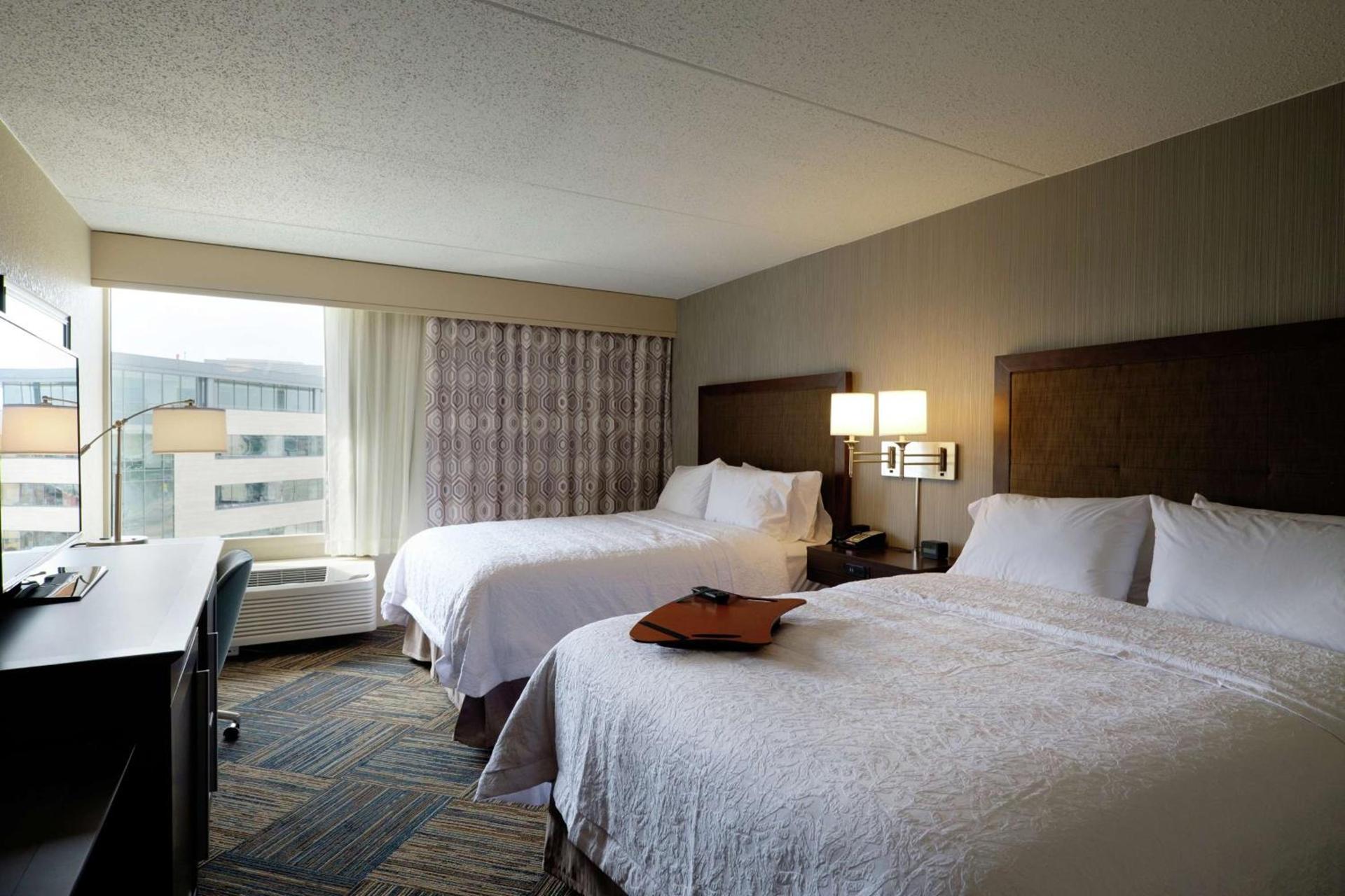 Hampton Inn Green Bay Downtown photo 18