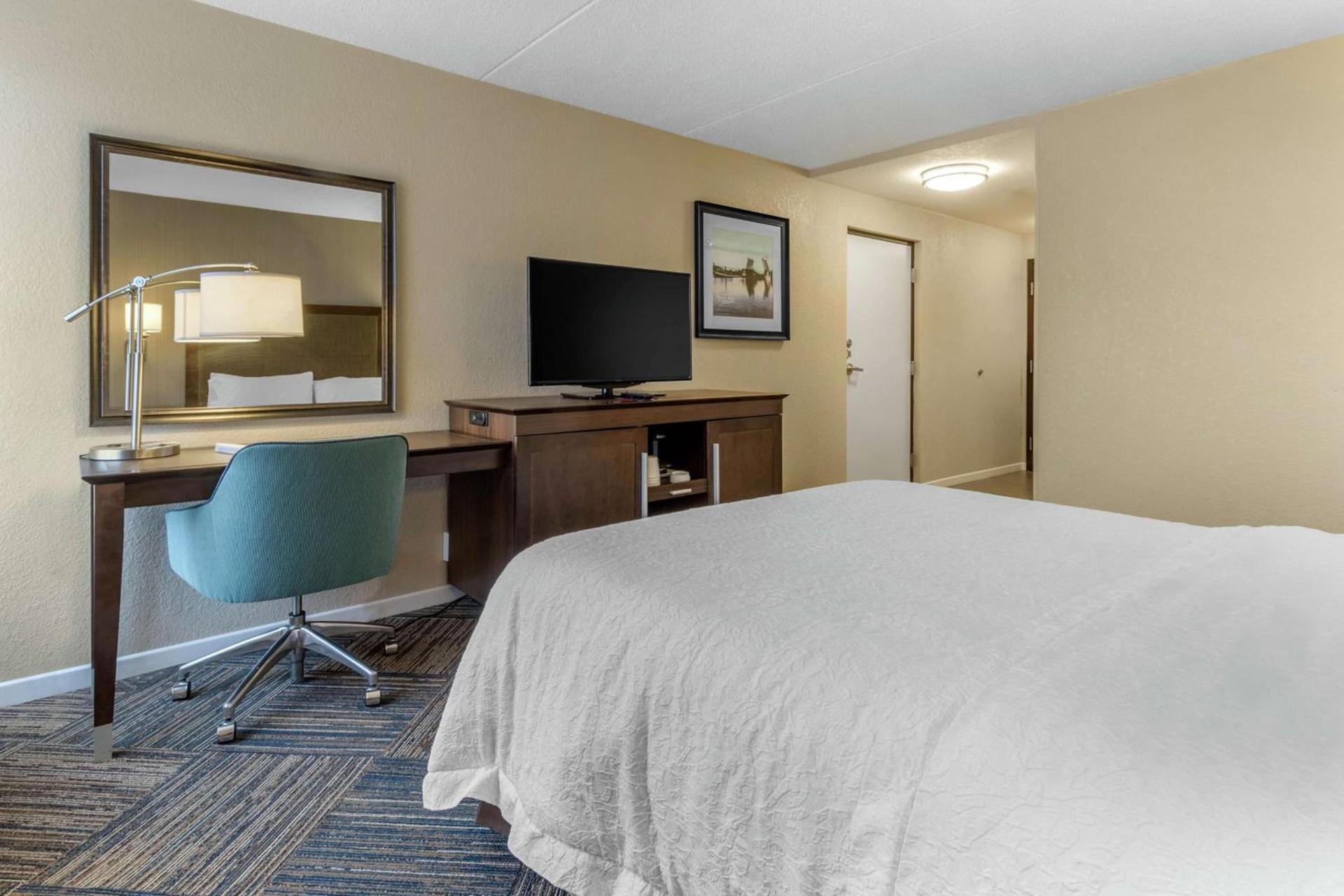 Hampton Inn Green Bay Downtown photo 24