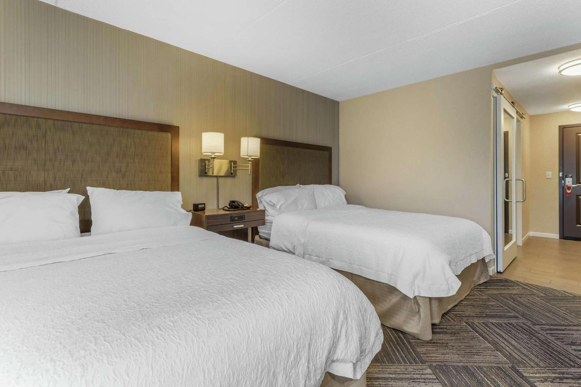 Hampton Inn Green Bay Downtown photo 29