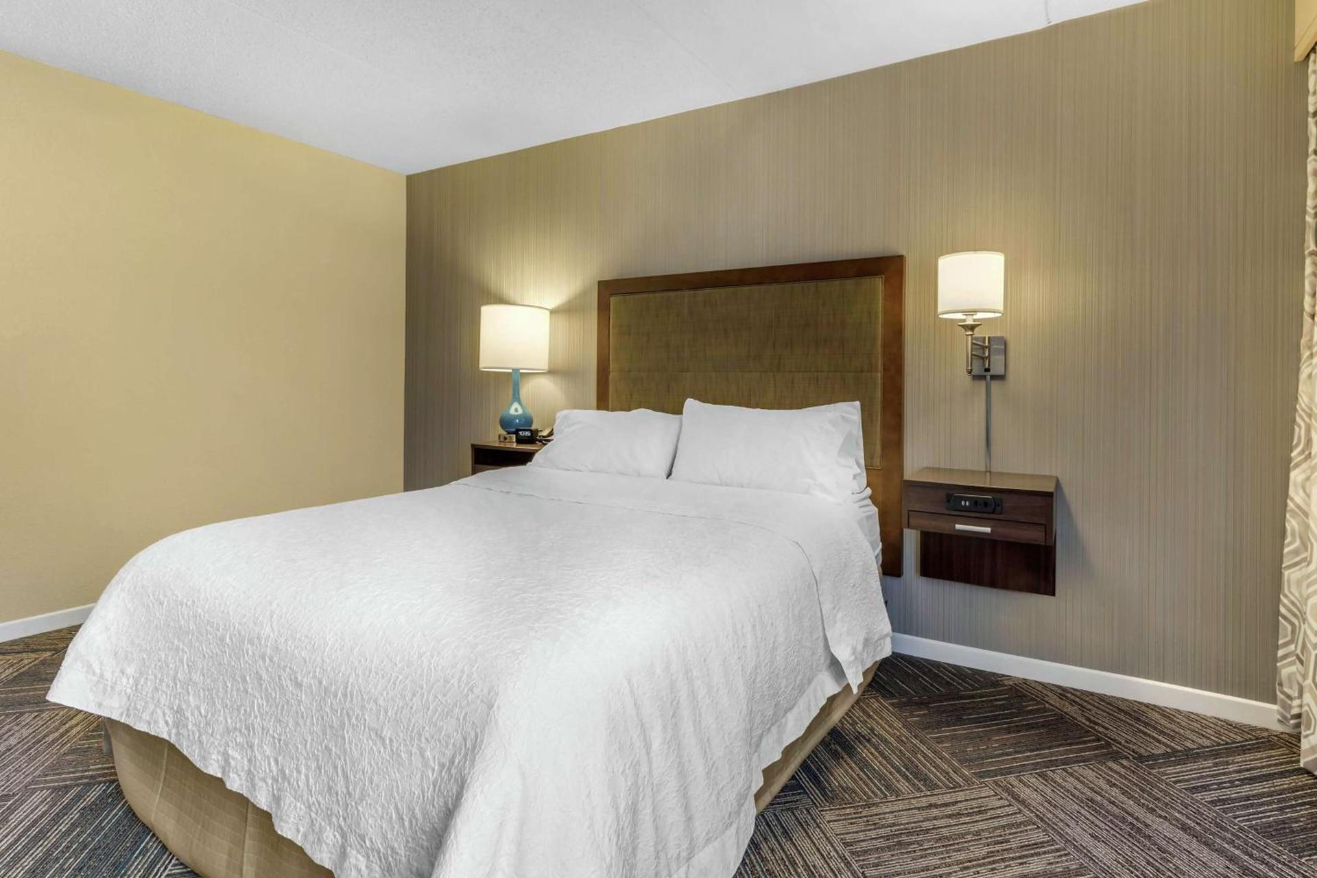 Hampton Inn Green Bay Downtown photo 30