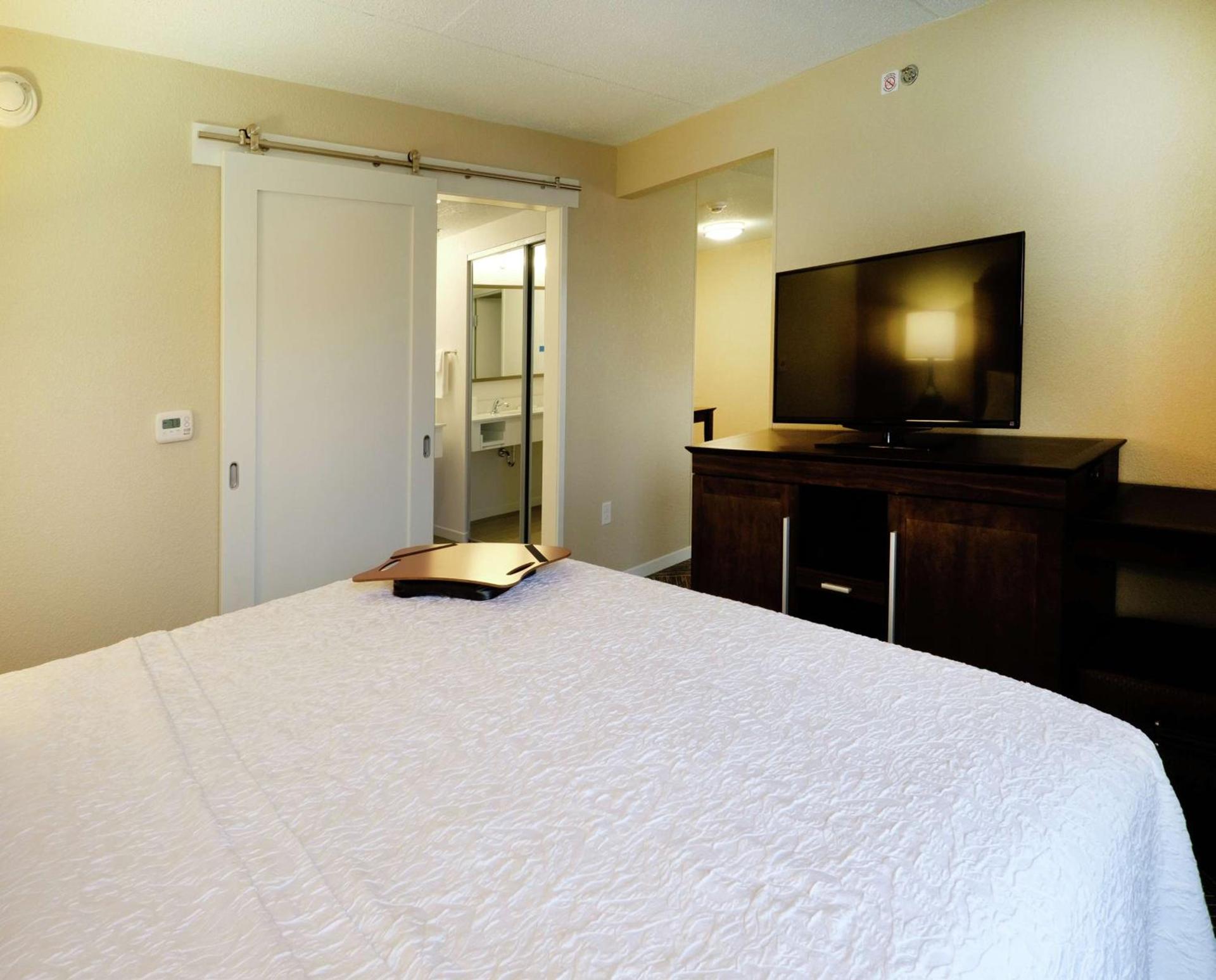 Hampton Inn Green Bay Downtown photo 45