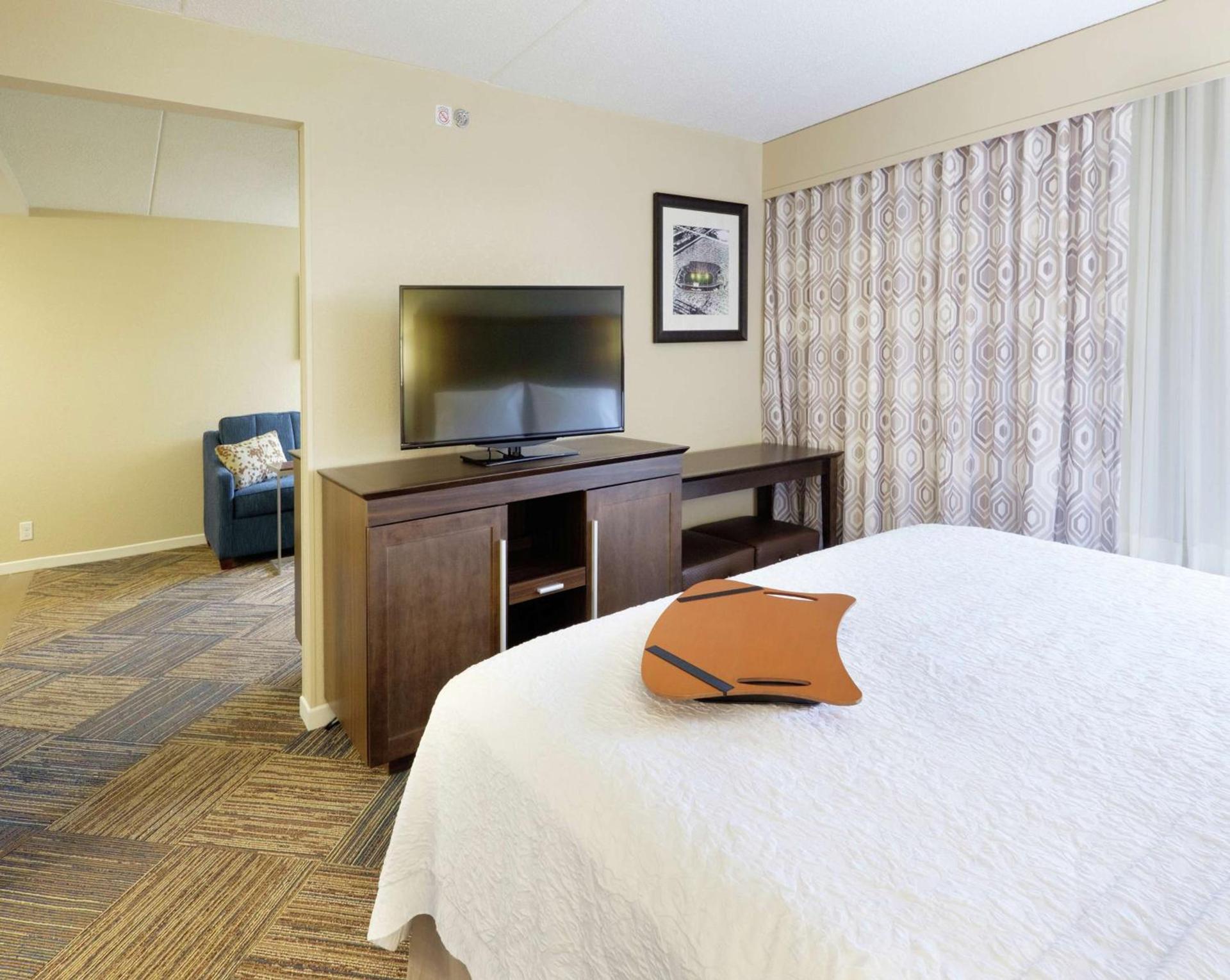 Hampton Inn Green Bay Downtown photo 49