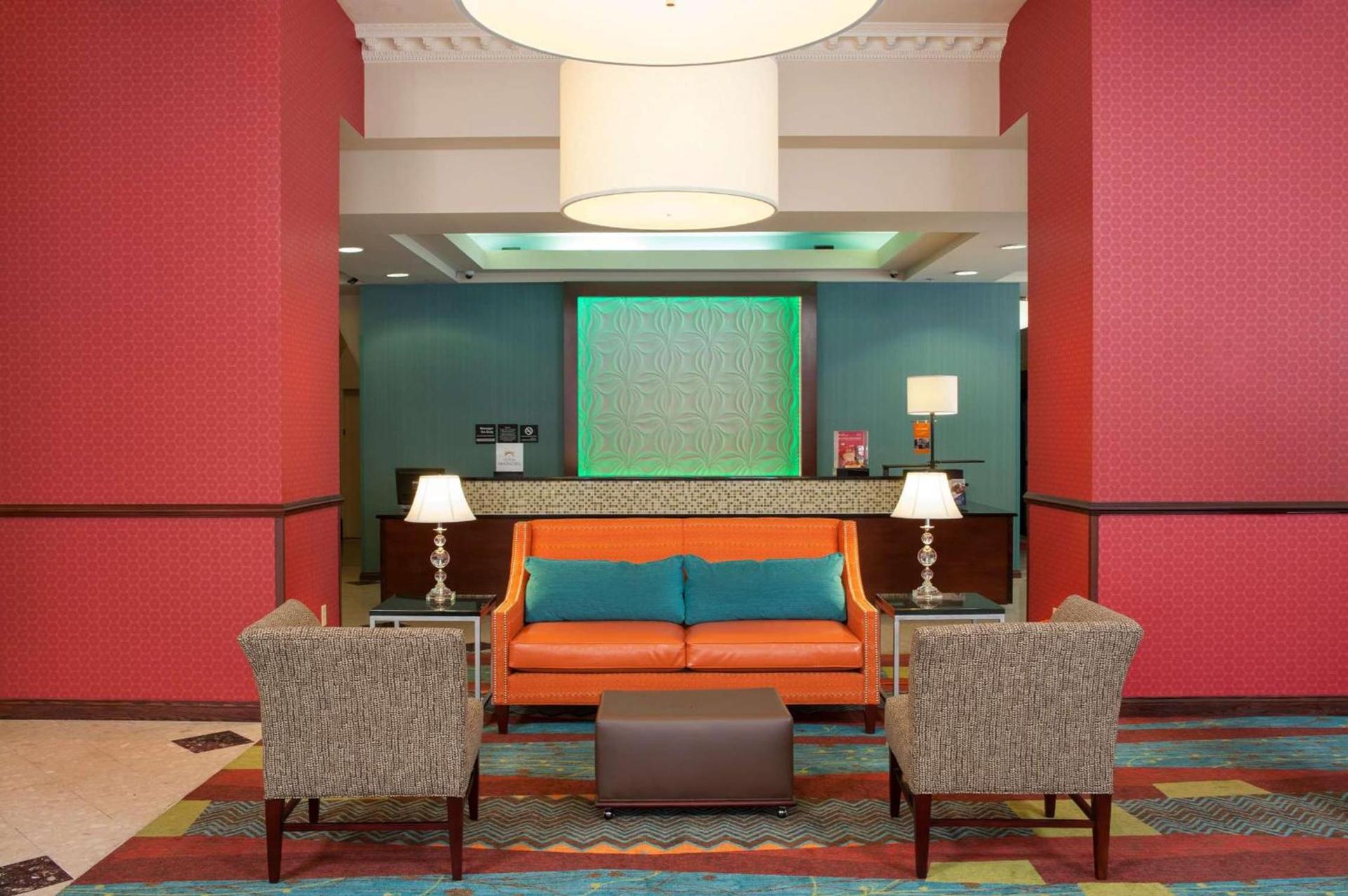Hampton Inn Indianapolis Downtown Across from Circle Centre photo 2
